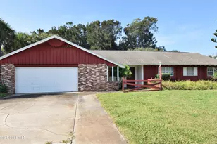 124 Surf Dr, Cocoa Beach, FL 32931 - Photo 1