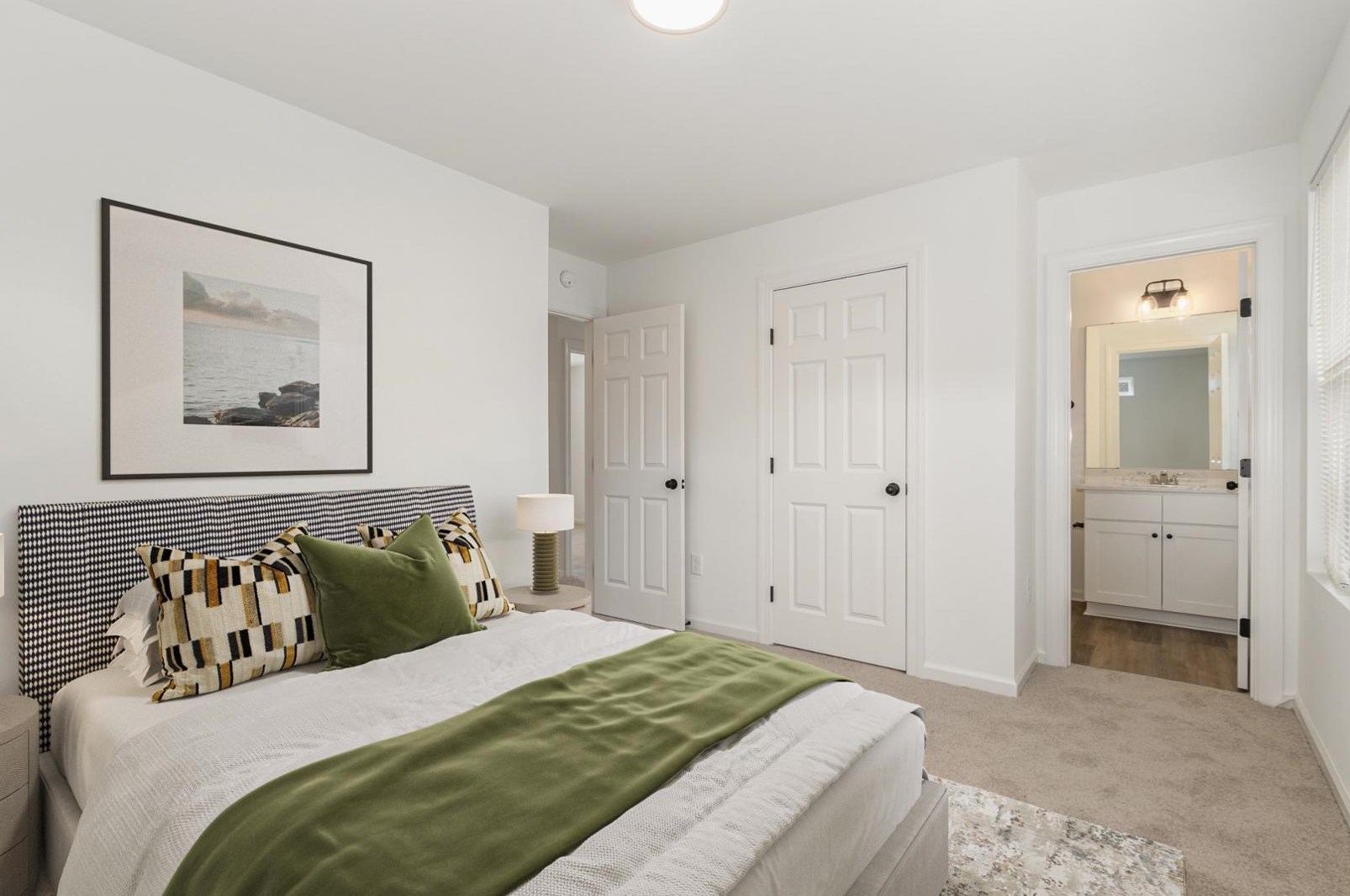 2801 Roxboro St, Durham NC  27704-3245 exterior