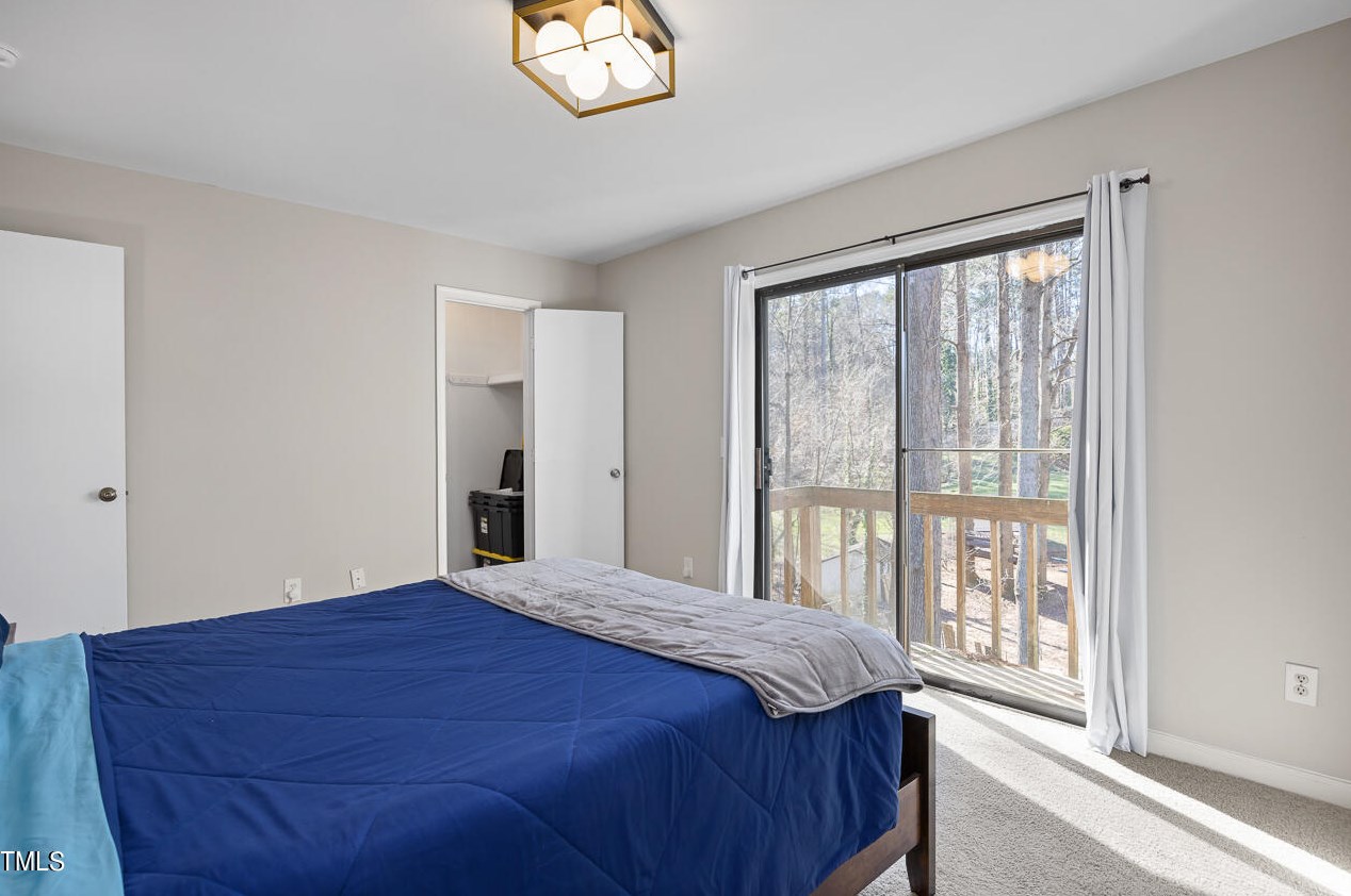 5919 Dixon Dr, Raleigh NC  27609-3639 exterior