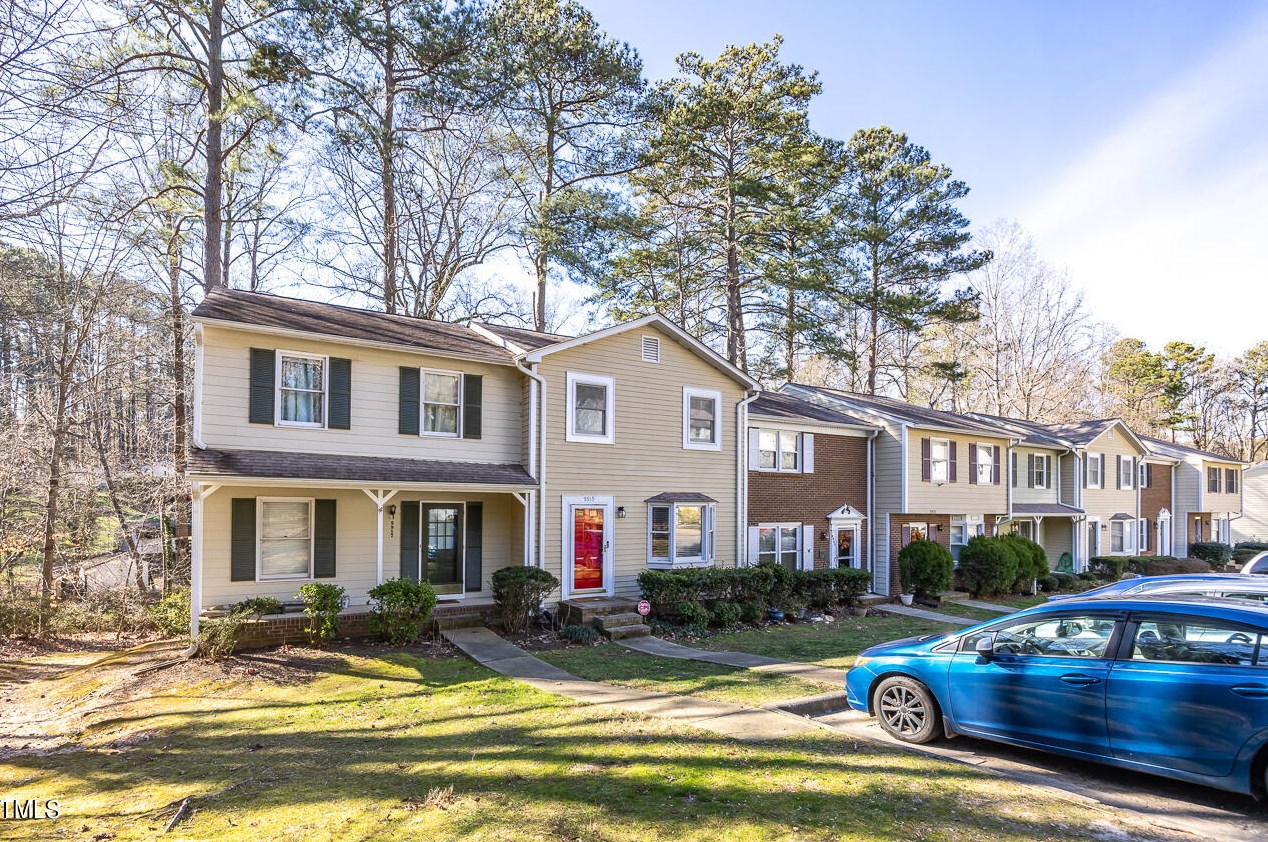 5919 Dixon Dr, Raleigh NC  27609-3639 exterior