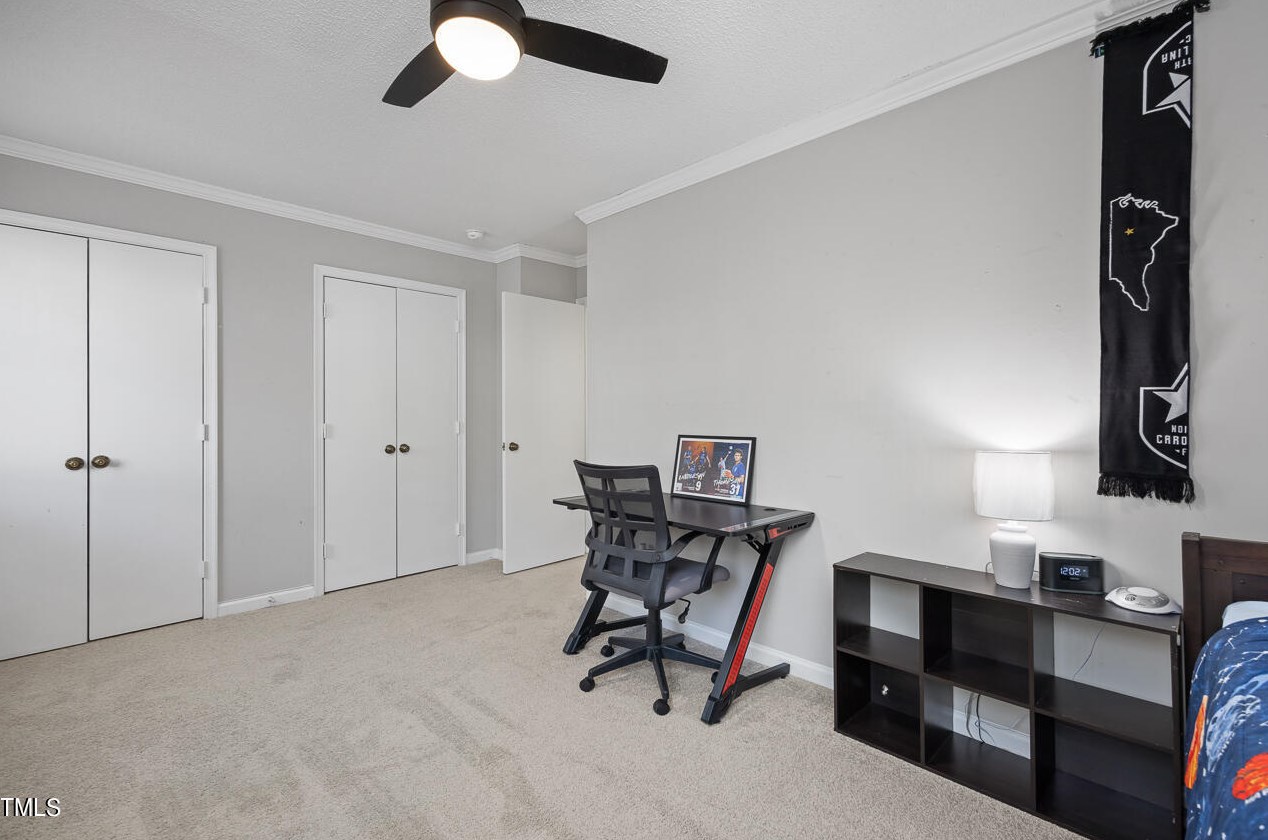 5919 Dixon Dr, Raleigh NC  27609-3639 exterior