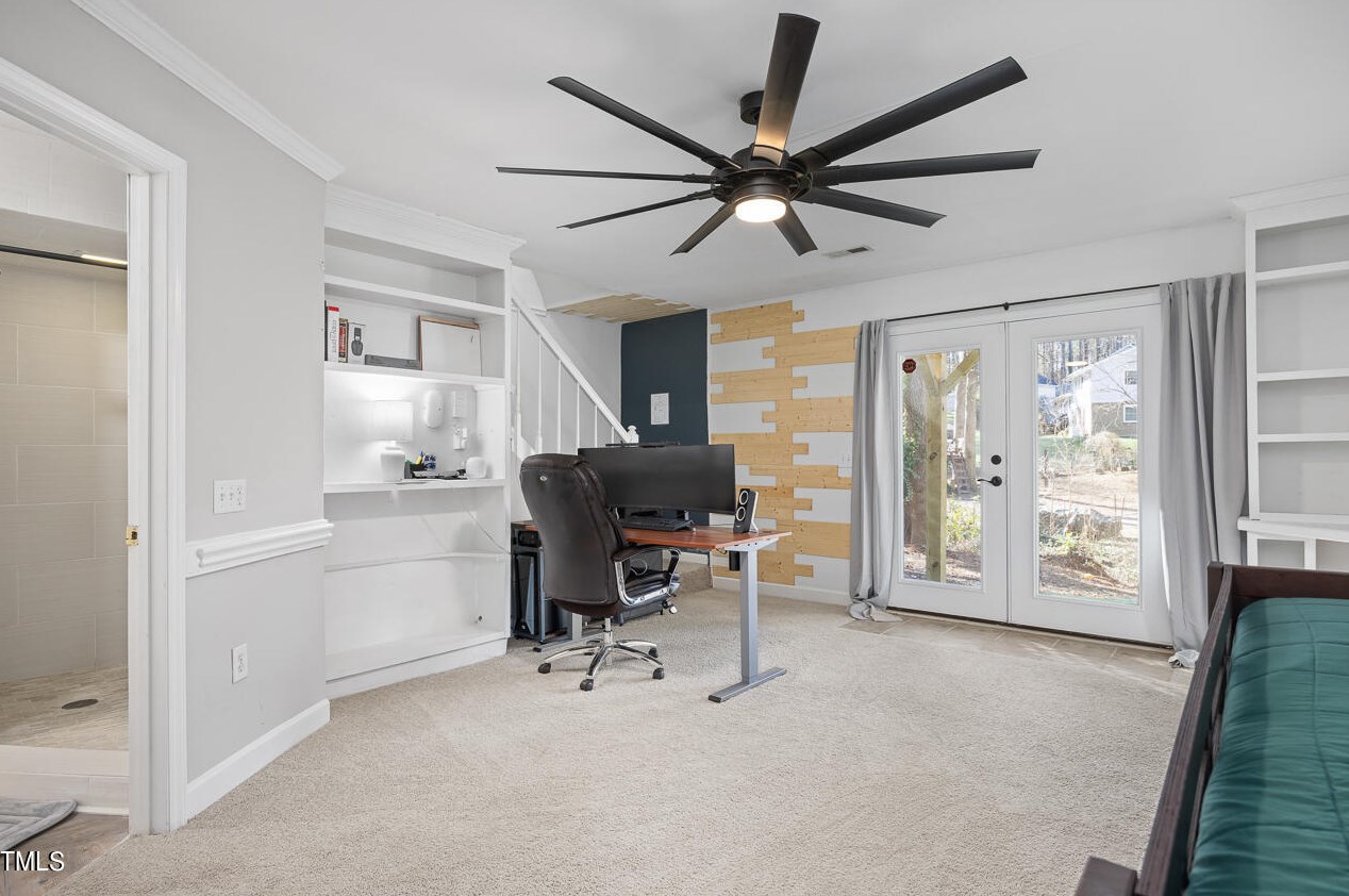 5919 Dixon Dr, Raleigh NC  27609-3639 exterior