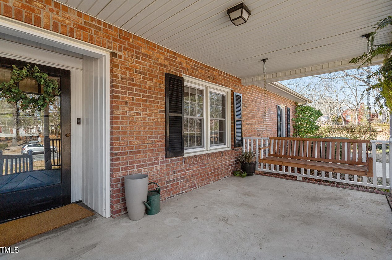 304 Glenola St, Fayetteville NC  28311-3262 exterior