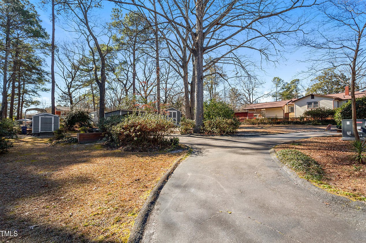 304 Glenola St, Fayetteville NC  28311-3262 exterior