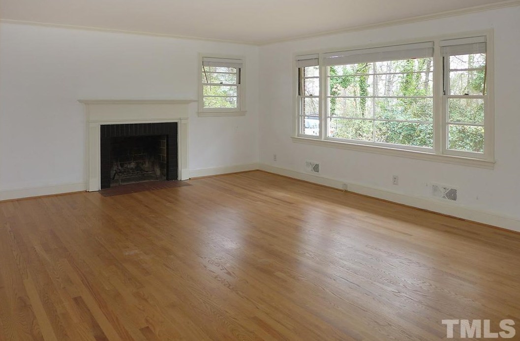 1111 Roosevelt Dr, Chapel Hill NC  27514-3238 exterior