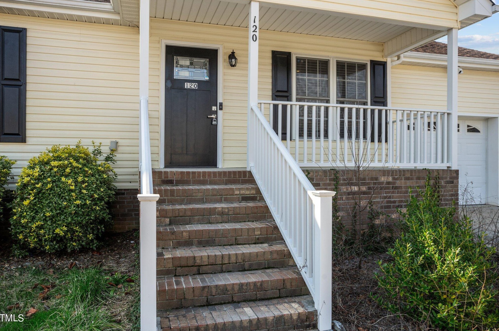 120 Davidson Ave, Winston Salem NC  27127-6721 exterior