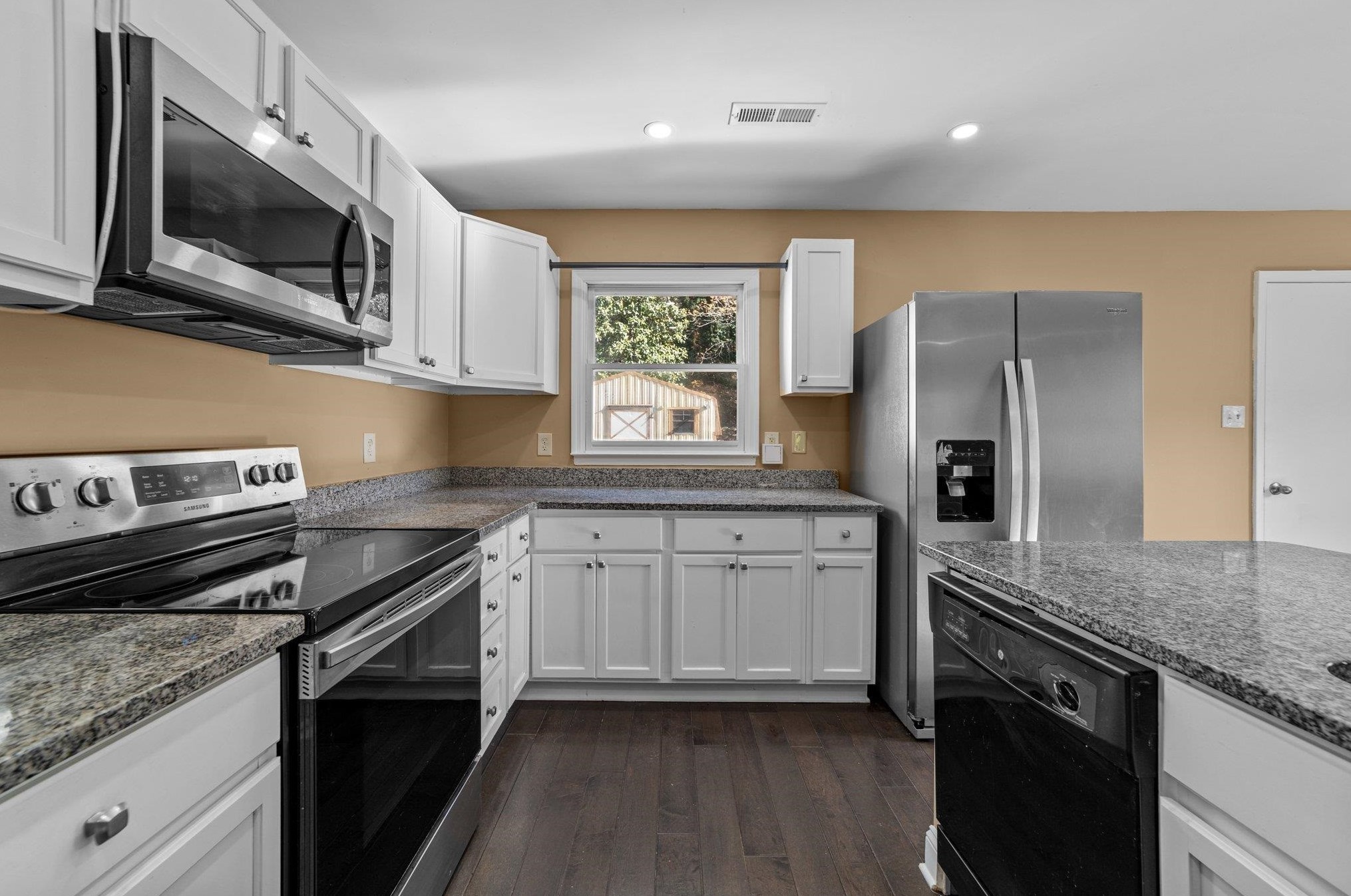 837 Dogwood Cir, High Point NC  27260-2522 exterior