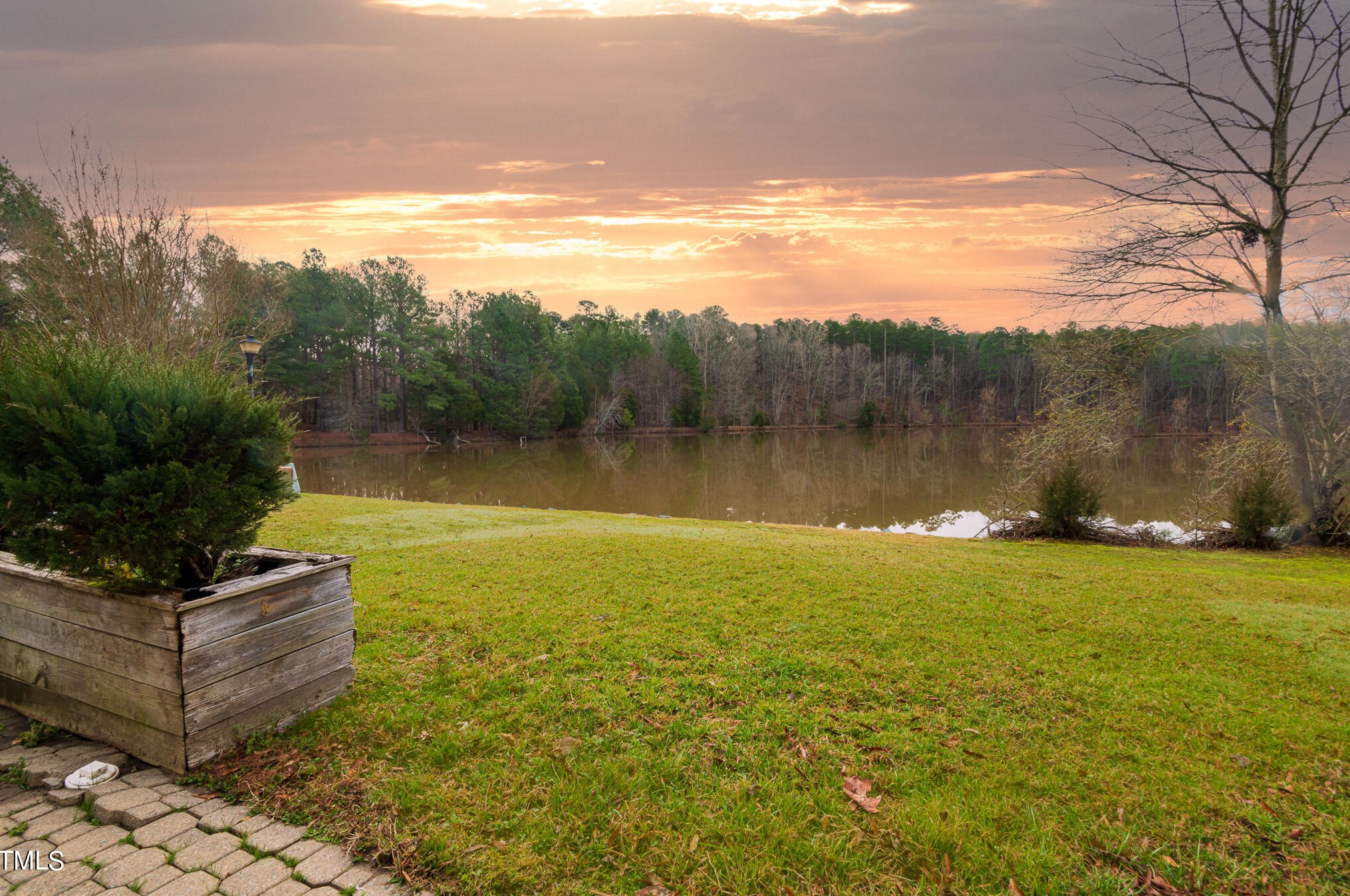 4307 Beechnut Ln, Durham NC 27707-5266 exterior