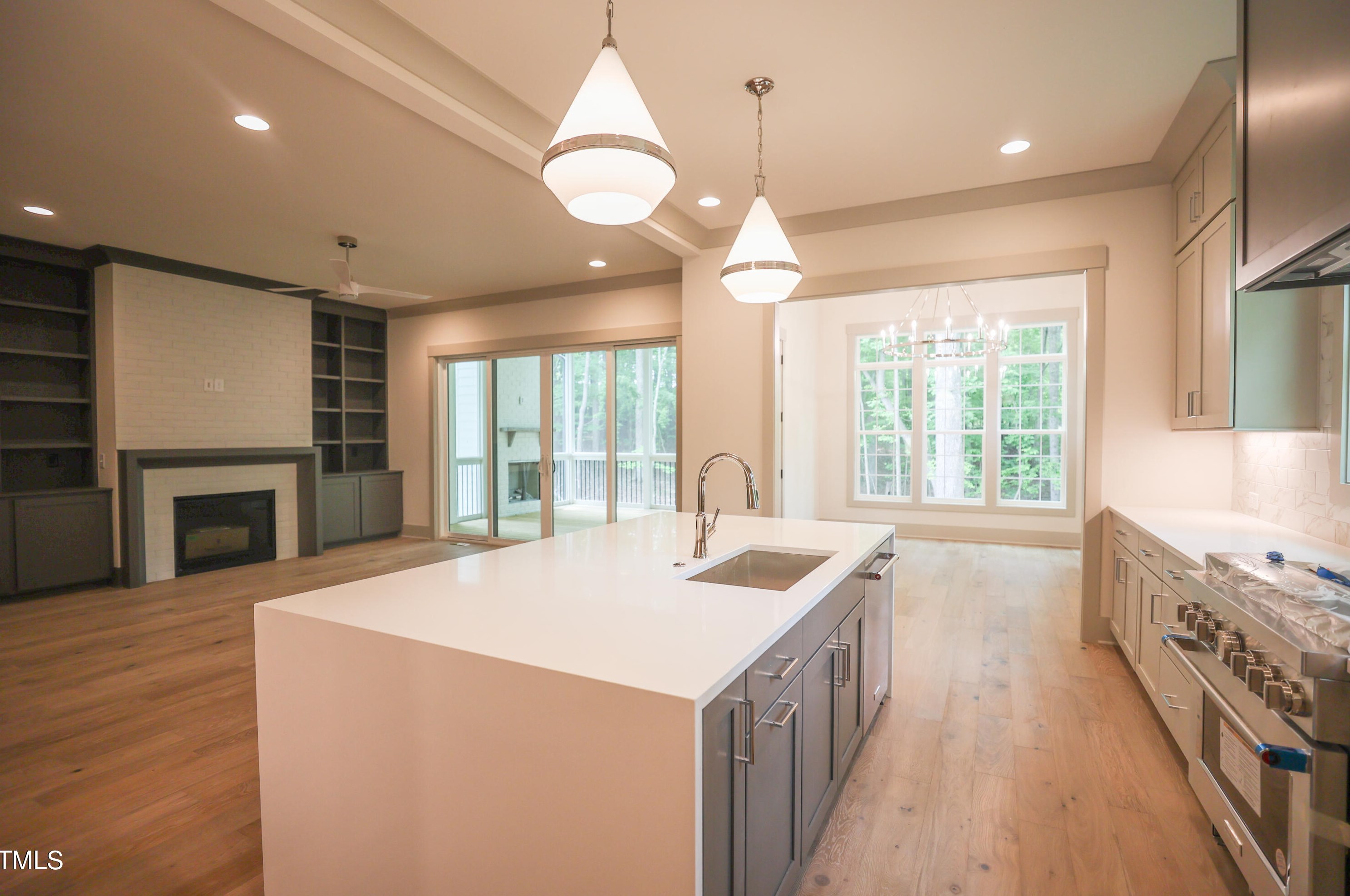 252 Lk Dr, Cary NC 27513-3103 exterior