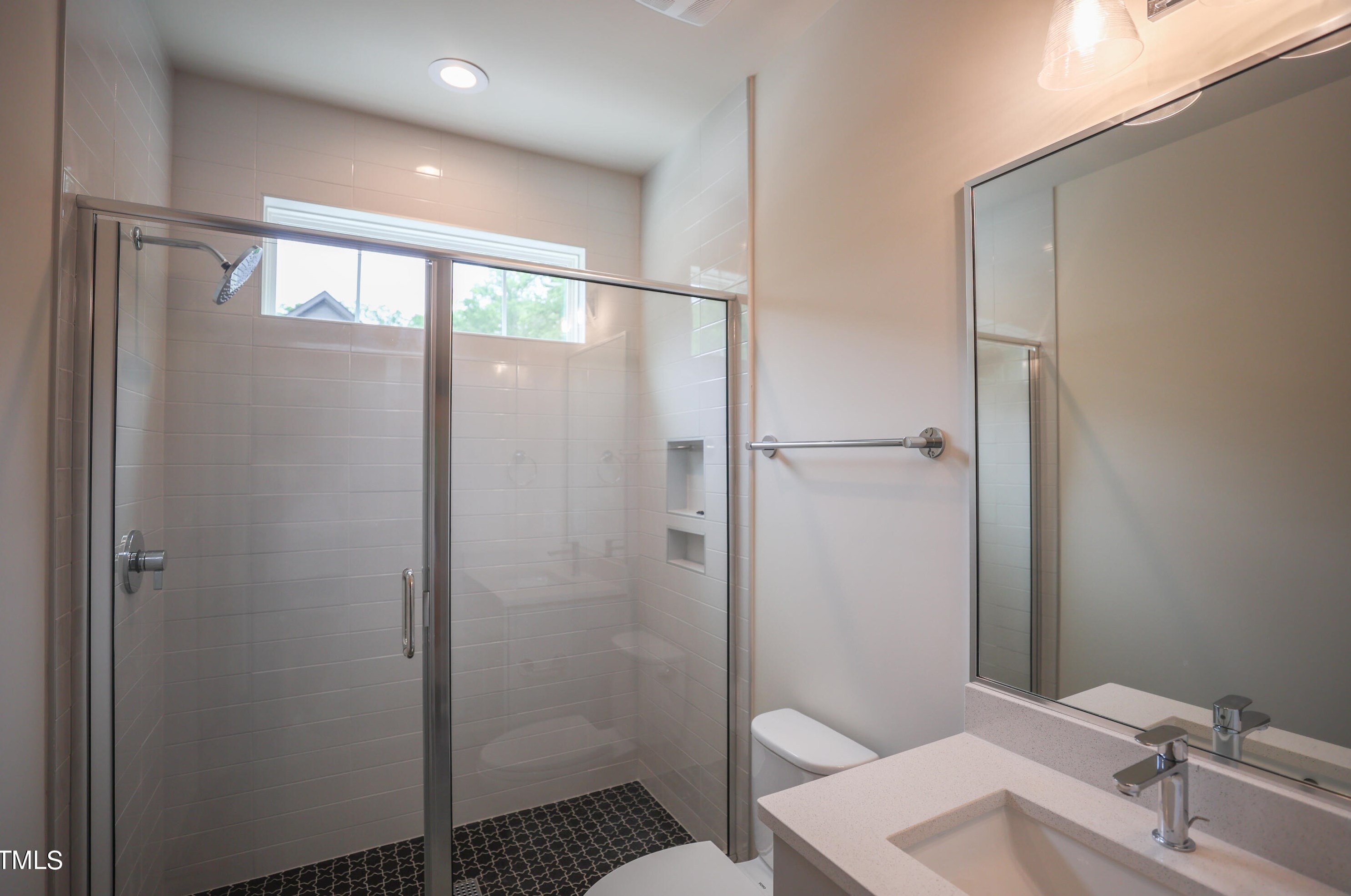 252 Lk Dr, Cary NC 27513-3103 exterior