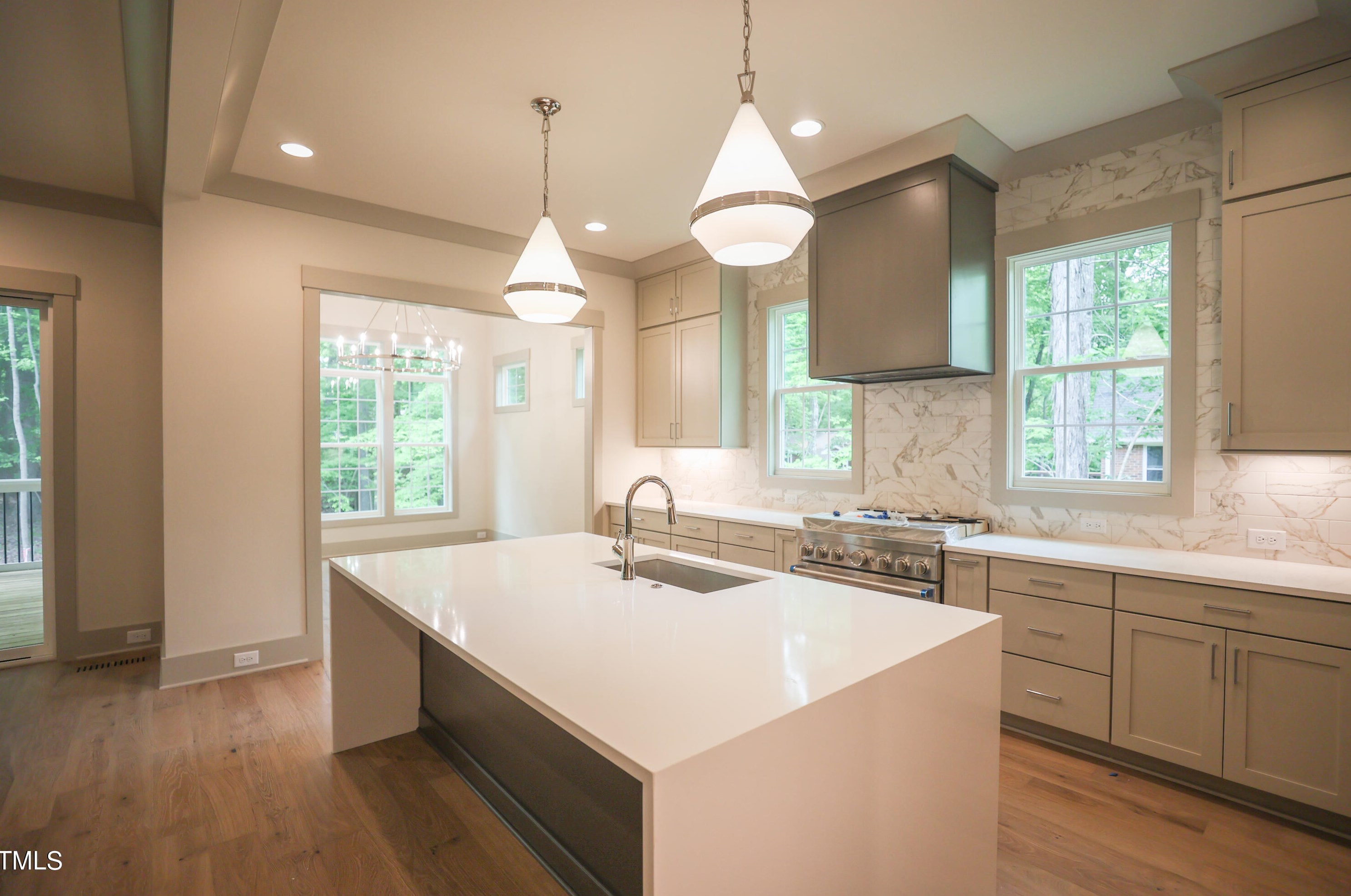 252 Lk Dr, Cary NC 27513-3103 exterior