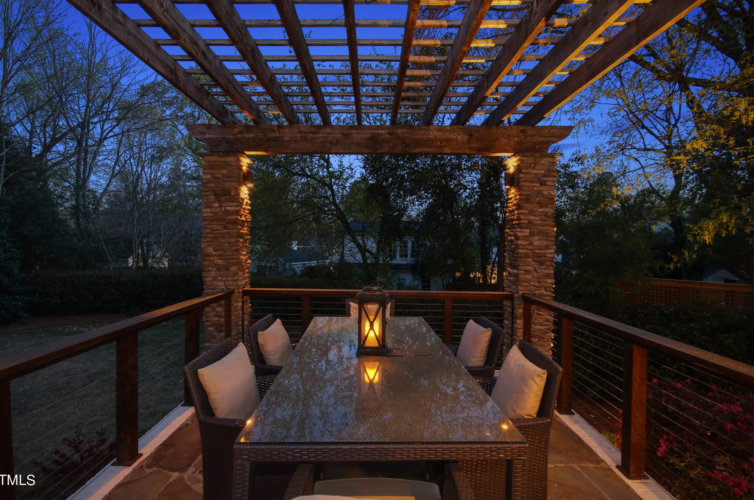 2712 Anderson Dr, Raleigh NC  27608-1504 exterior