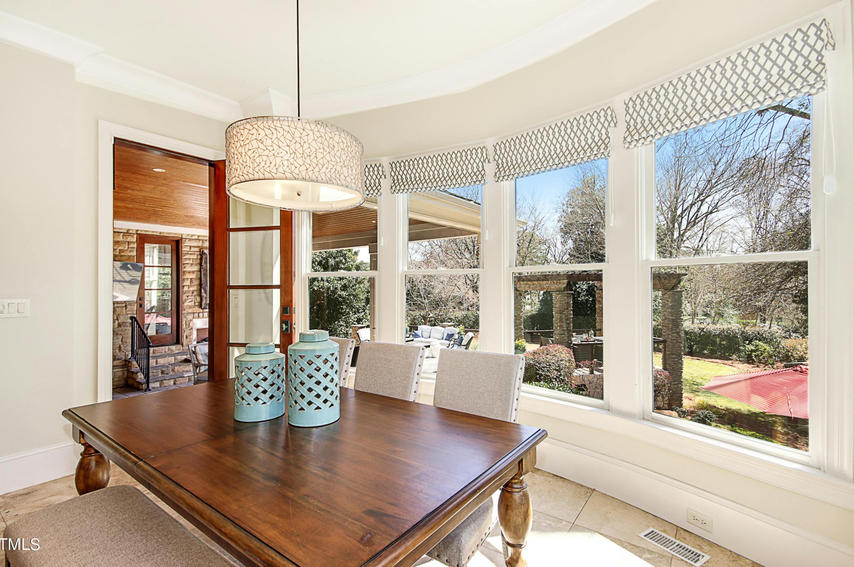 2712 Anderson Dr, Raleigh NC  27608-1504 exterior