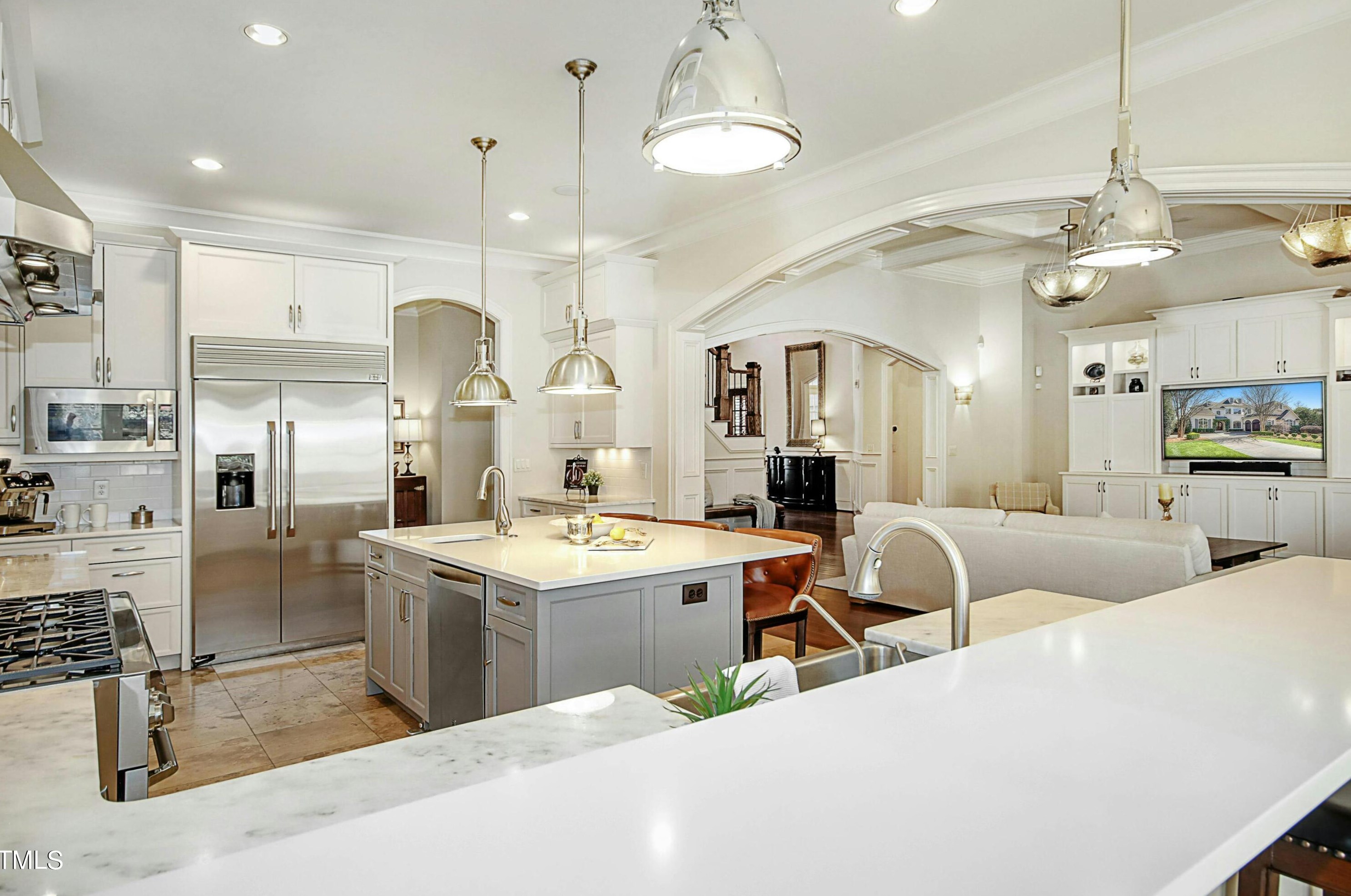 2712 Anderson Dr, Raleigh NC  27608-1504 exterior