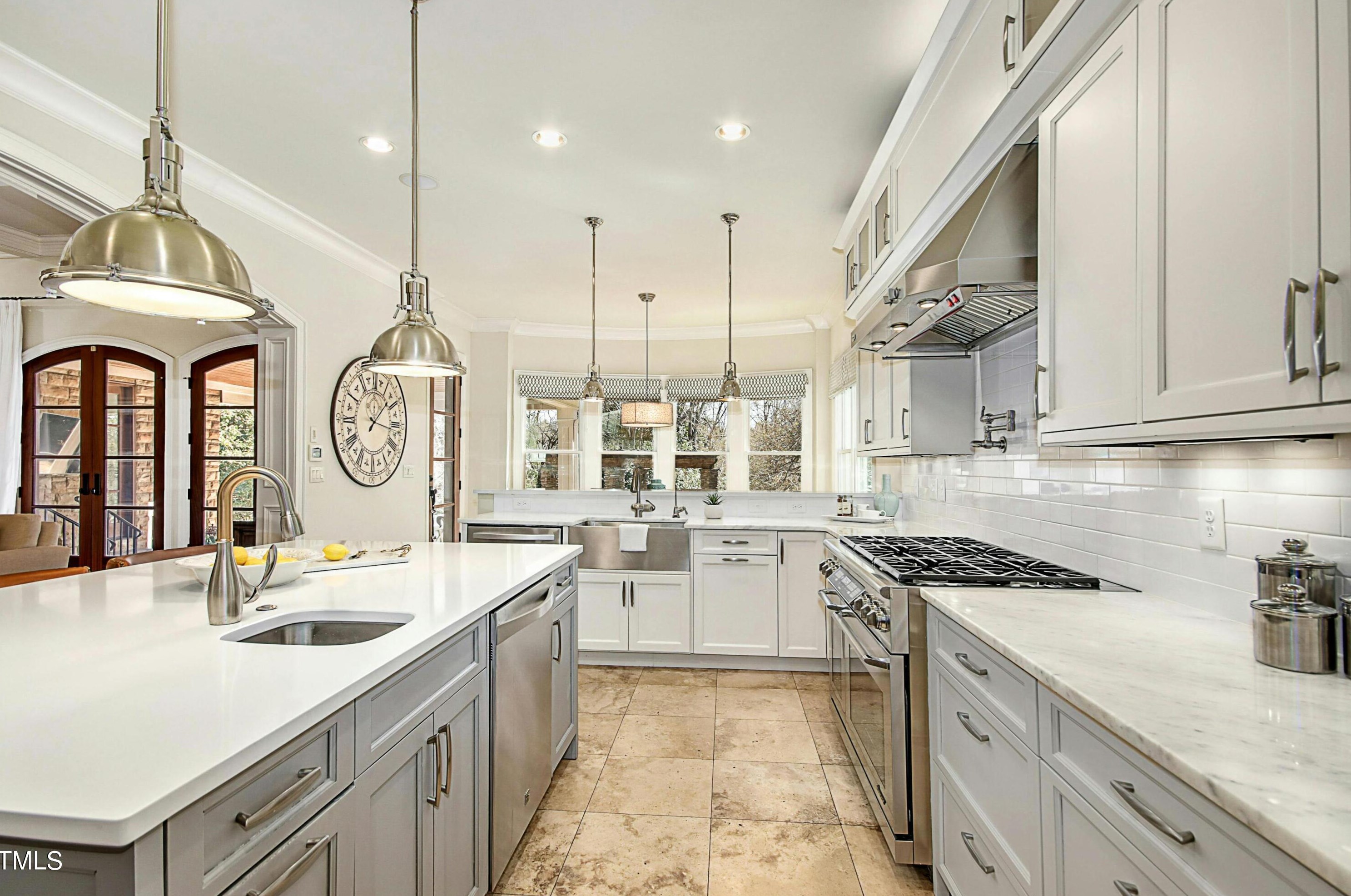 2712 Anderson Dr, Raleigh NC  27608-1504 exterior