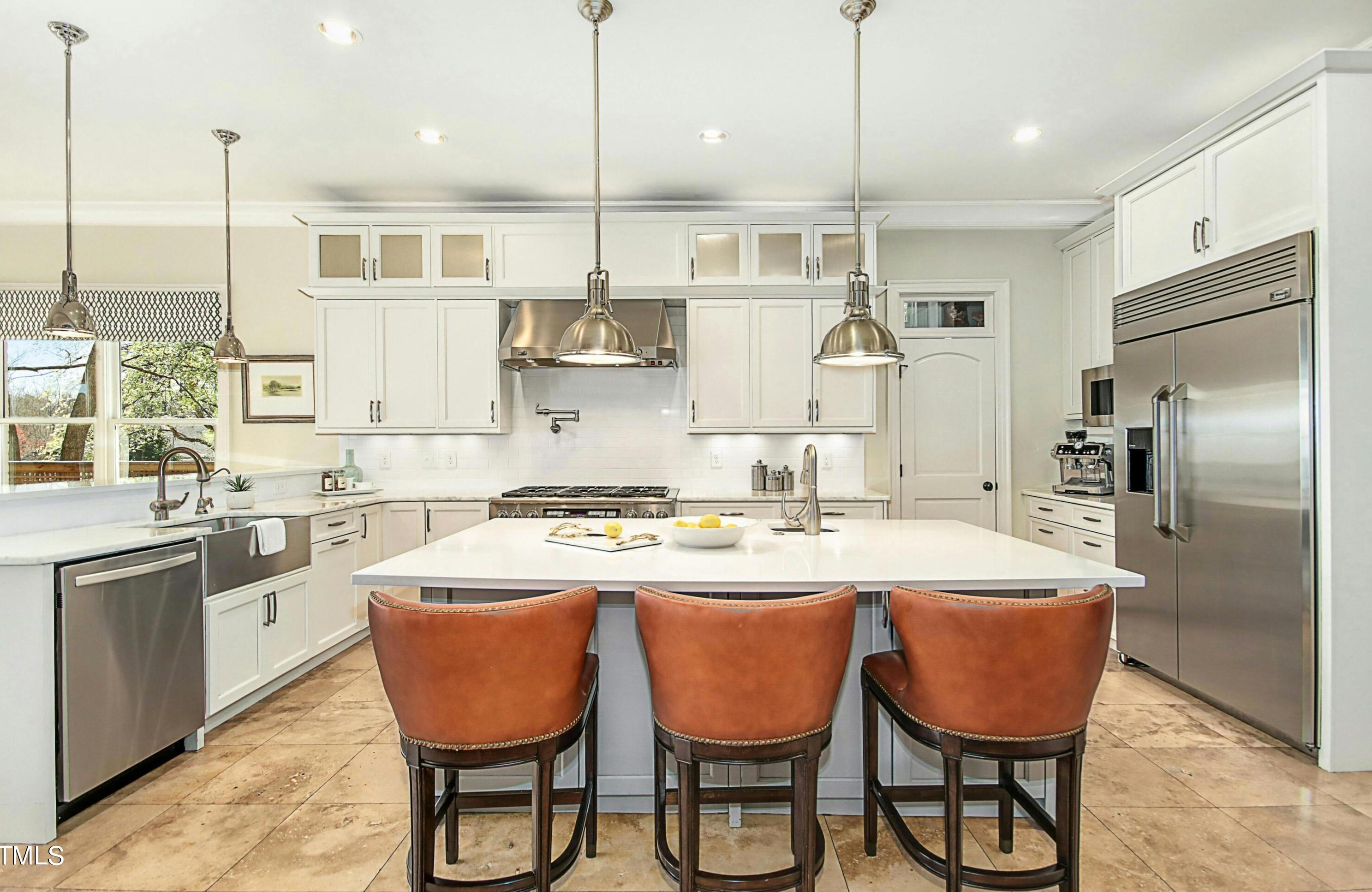 2712 Anderson Dr, Raleigh NC  27608-1504 exterior