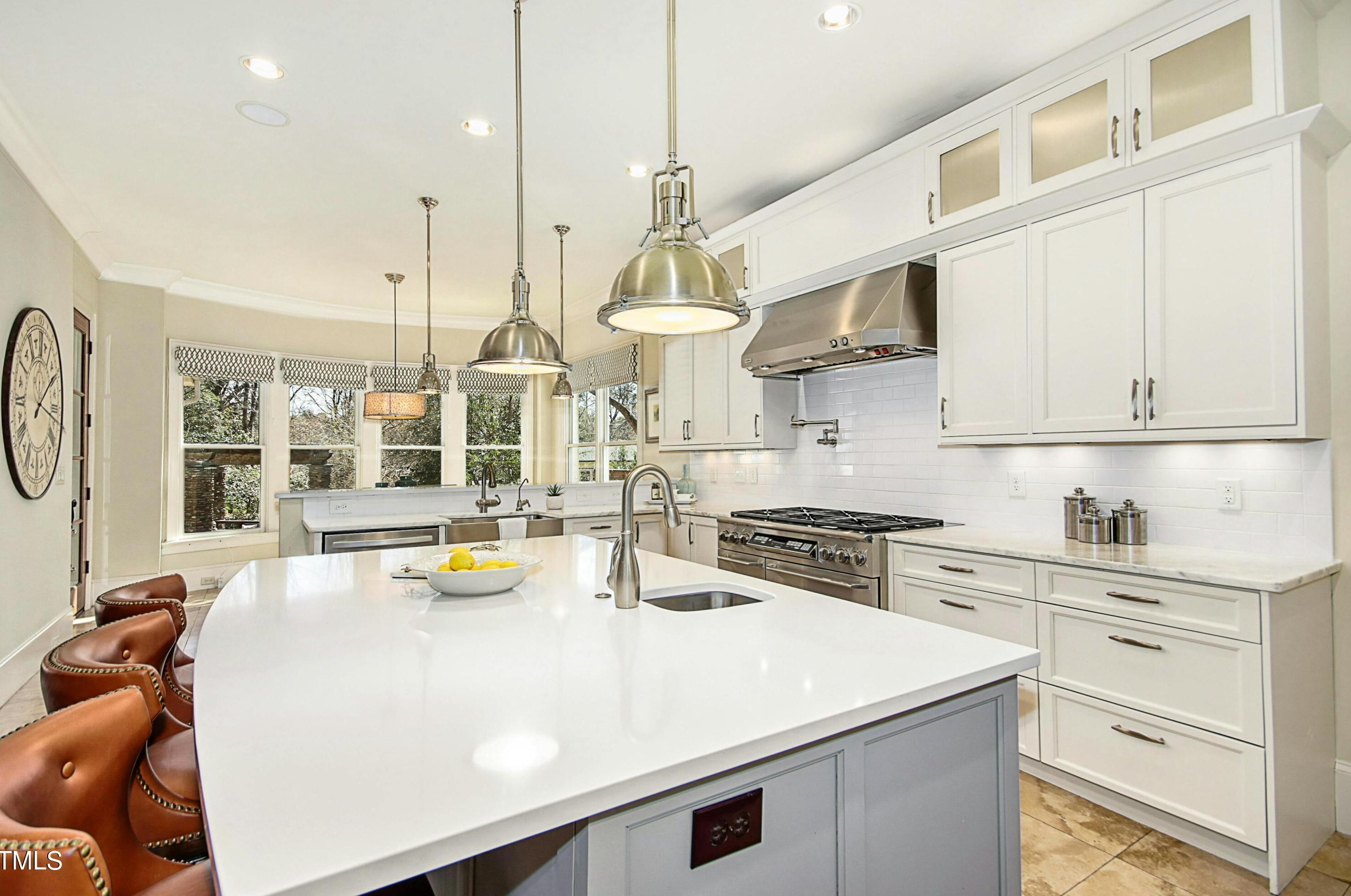 2712 Anderson Dr, Raleigh NC  27608-1504 exterior