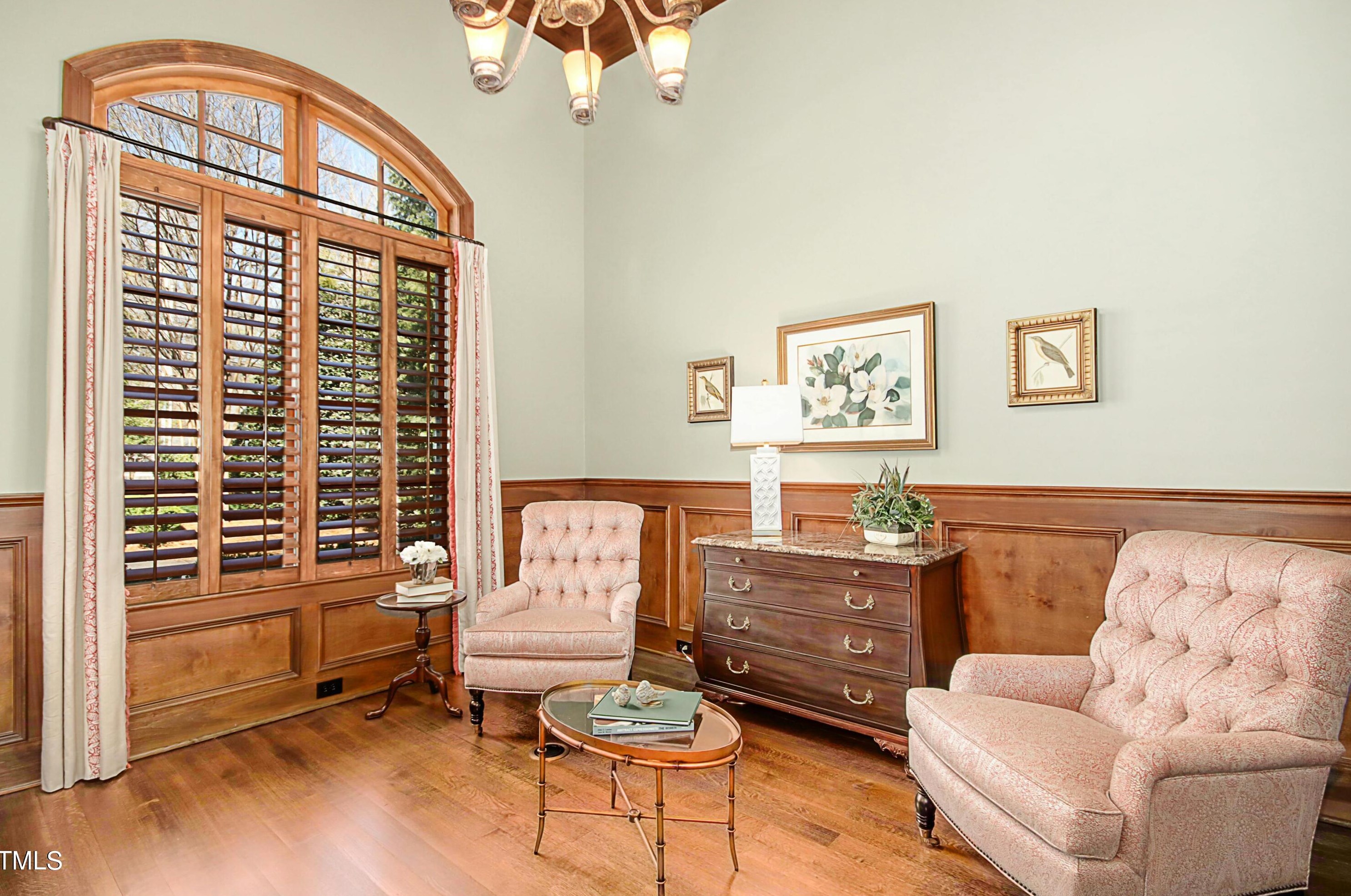 2712 Anderson Dr, Raleigh NC  27608-1504 exterior