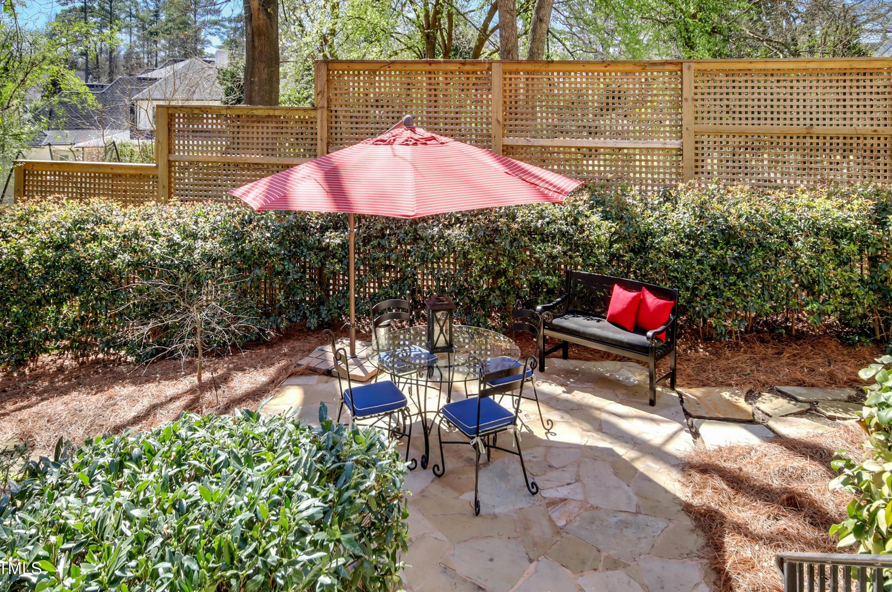2712 Anderson Dr, Raleigh NC  27608-1504 exterior