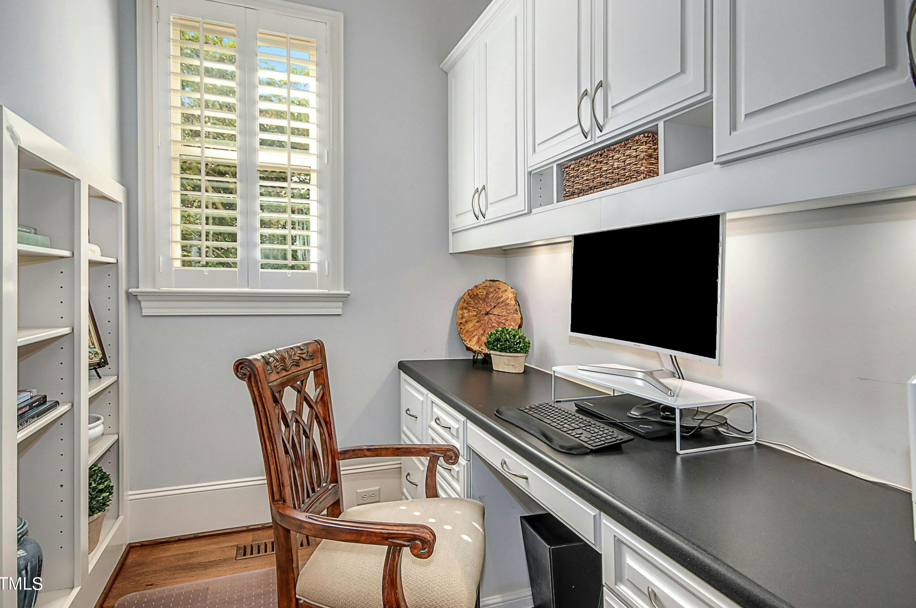 2712 Anderson Dr, Raleigh NC  27608-1504 exterior