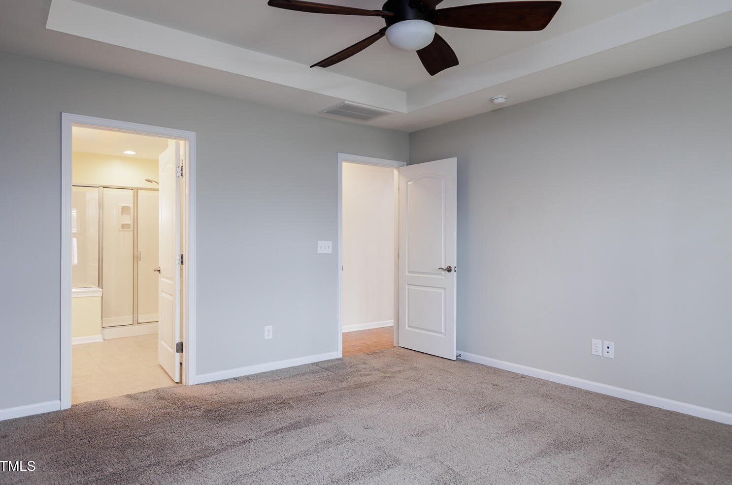 8 Crawford Ct, Durham NC 27703-9475 exterior