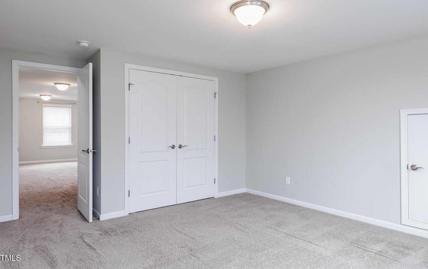 8 Crawford Ct, Durham NC 27703-9475 exterior