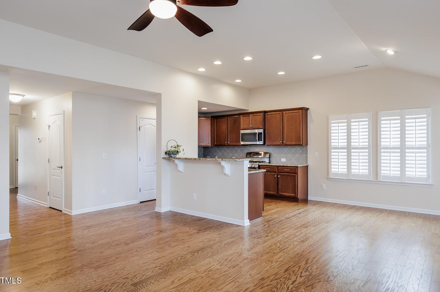 8 Crawford Ct, Durham NC 27703-9475 exterior