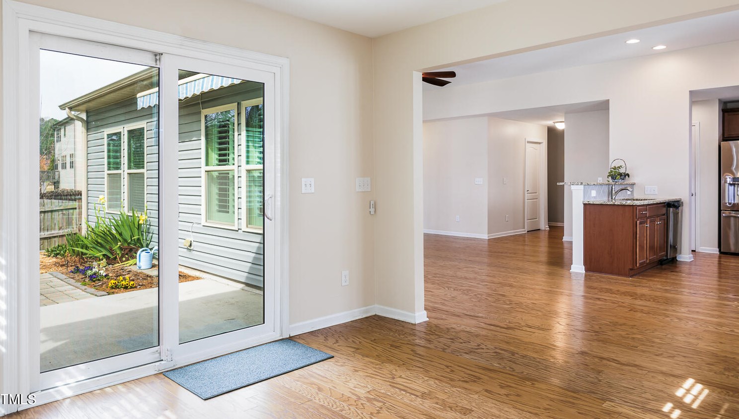 8 Crawford Ct, Durham NC 27703-9475 exterior