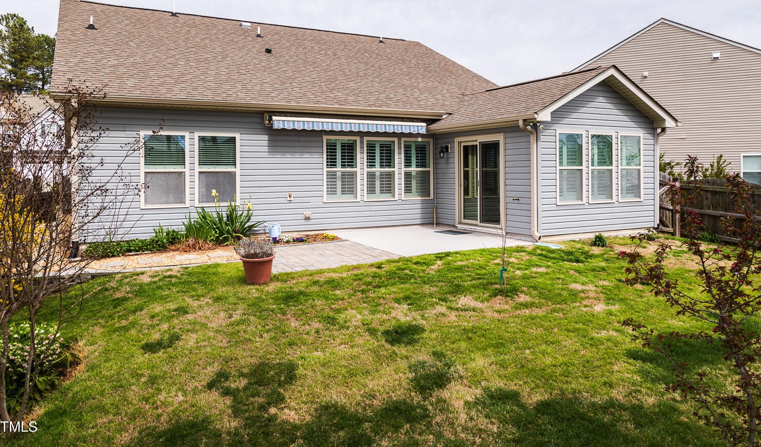 8 Crawford Ct, Durham NC 27703-9475 exterior