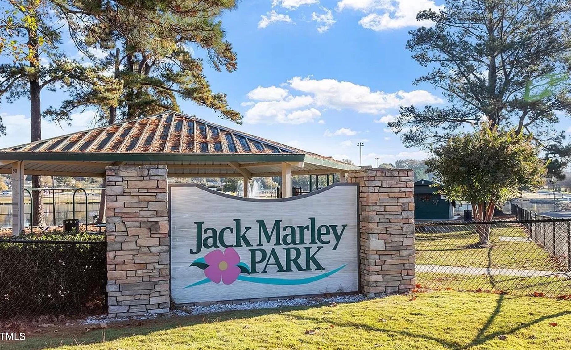 349 Williams St, Angier NC 27501-9498 exterior