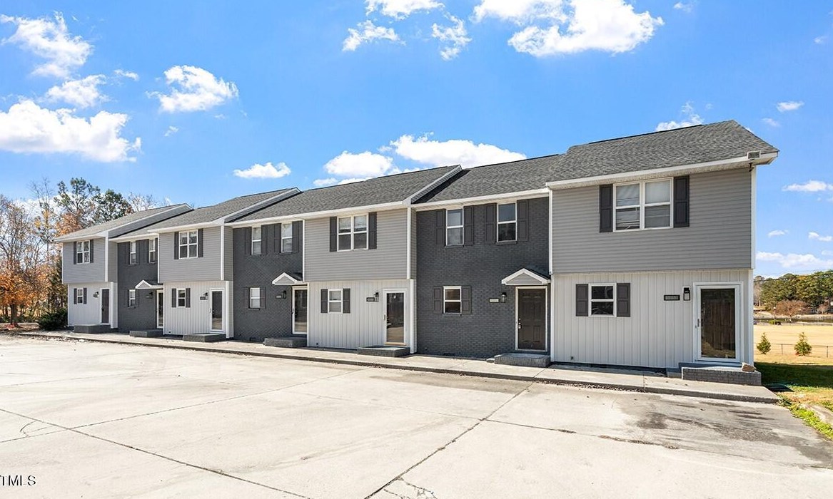 349 Williams St, Angier NC 27501-9498 exterior