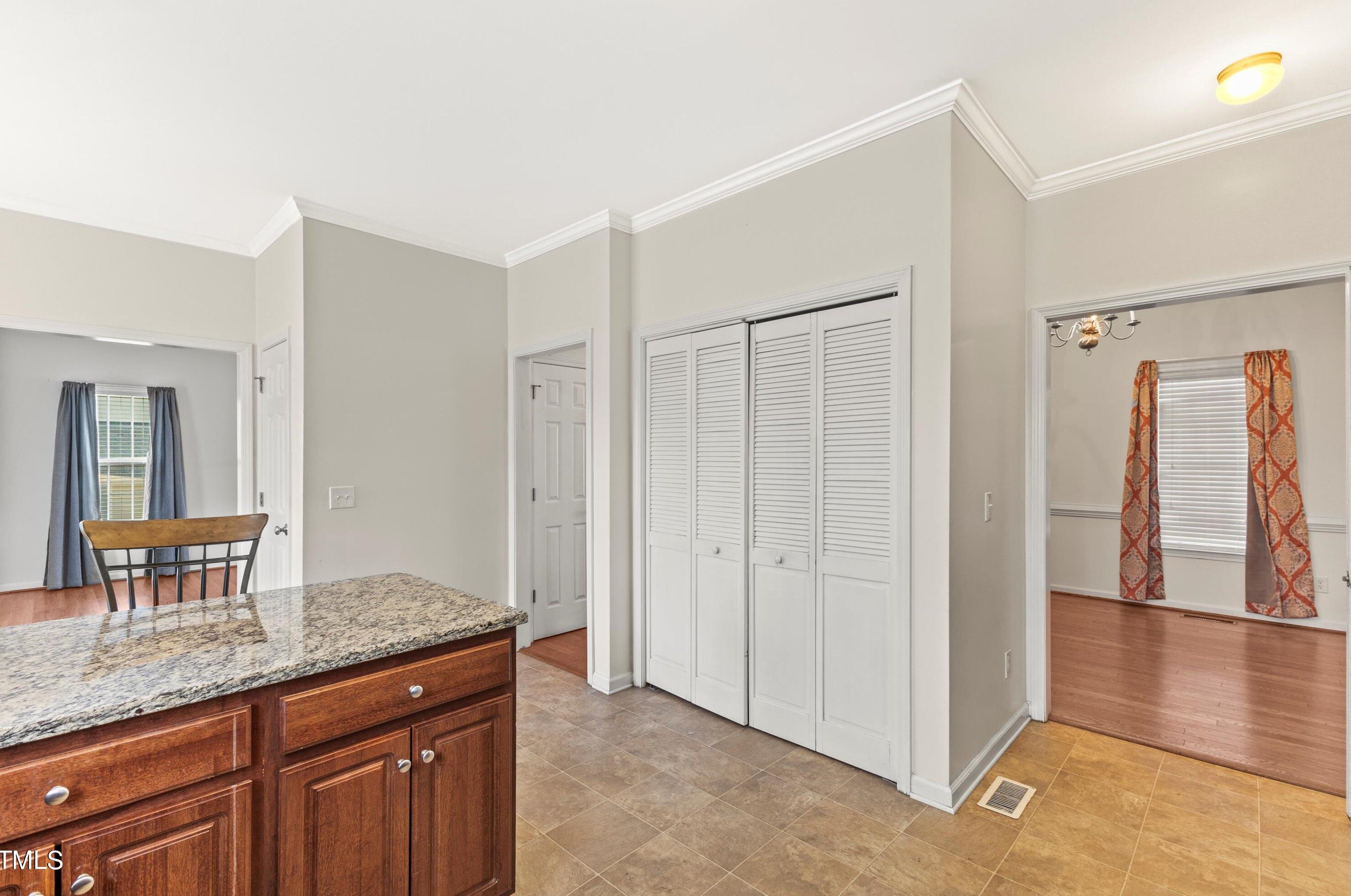 156 Meadow Loop Dr, Clayton NC 27527-9005 exterior