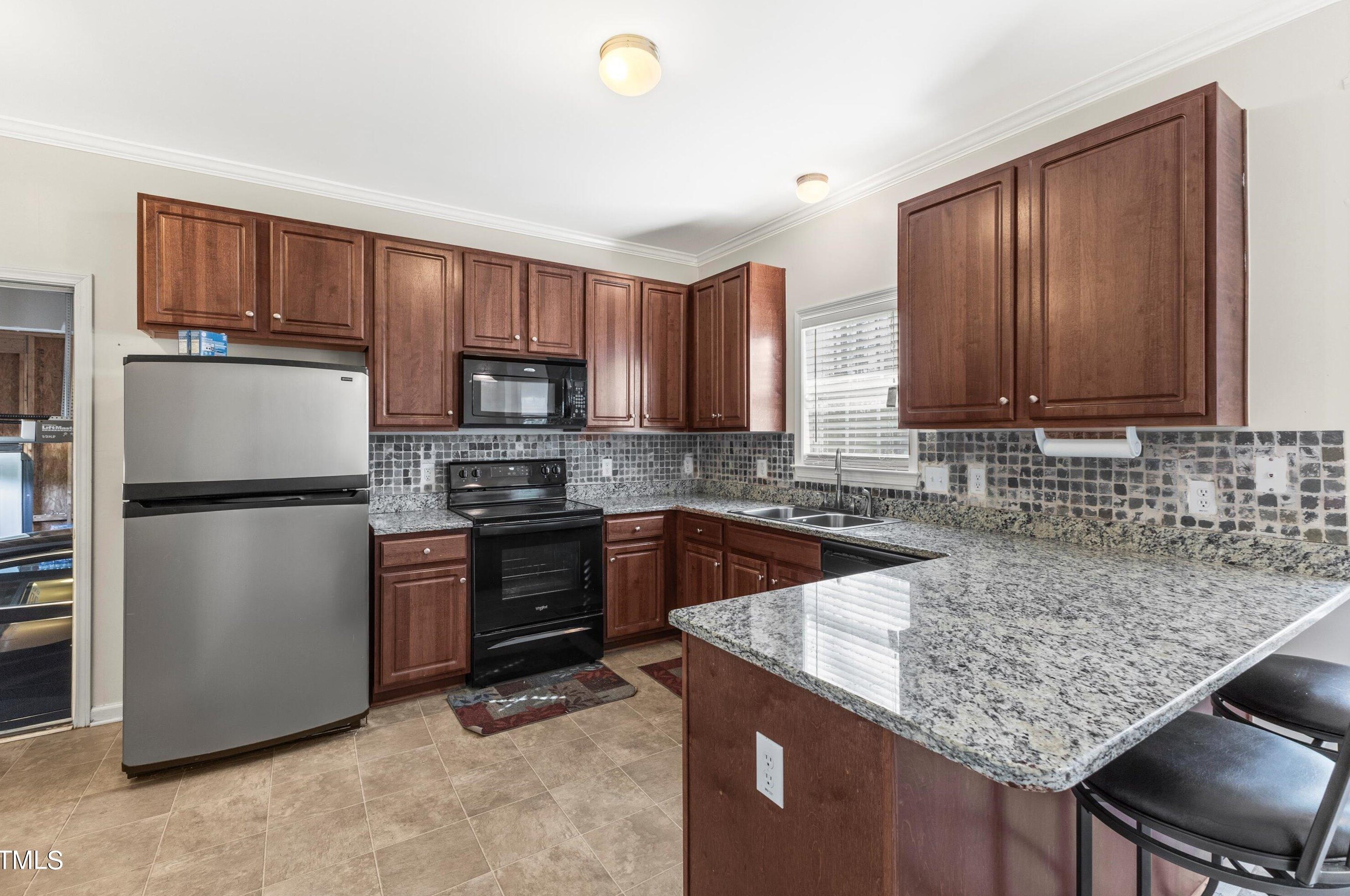 156 Meadow Loop Dr, Clayton NC 27527-9005 exterior