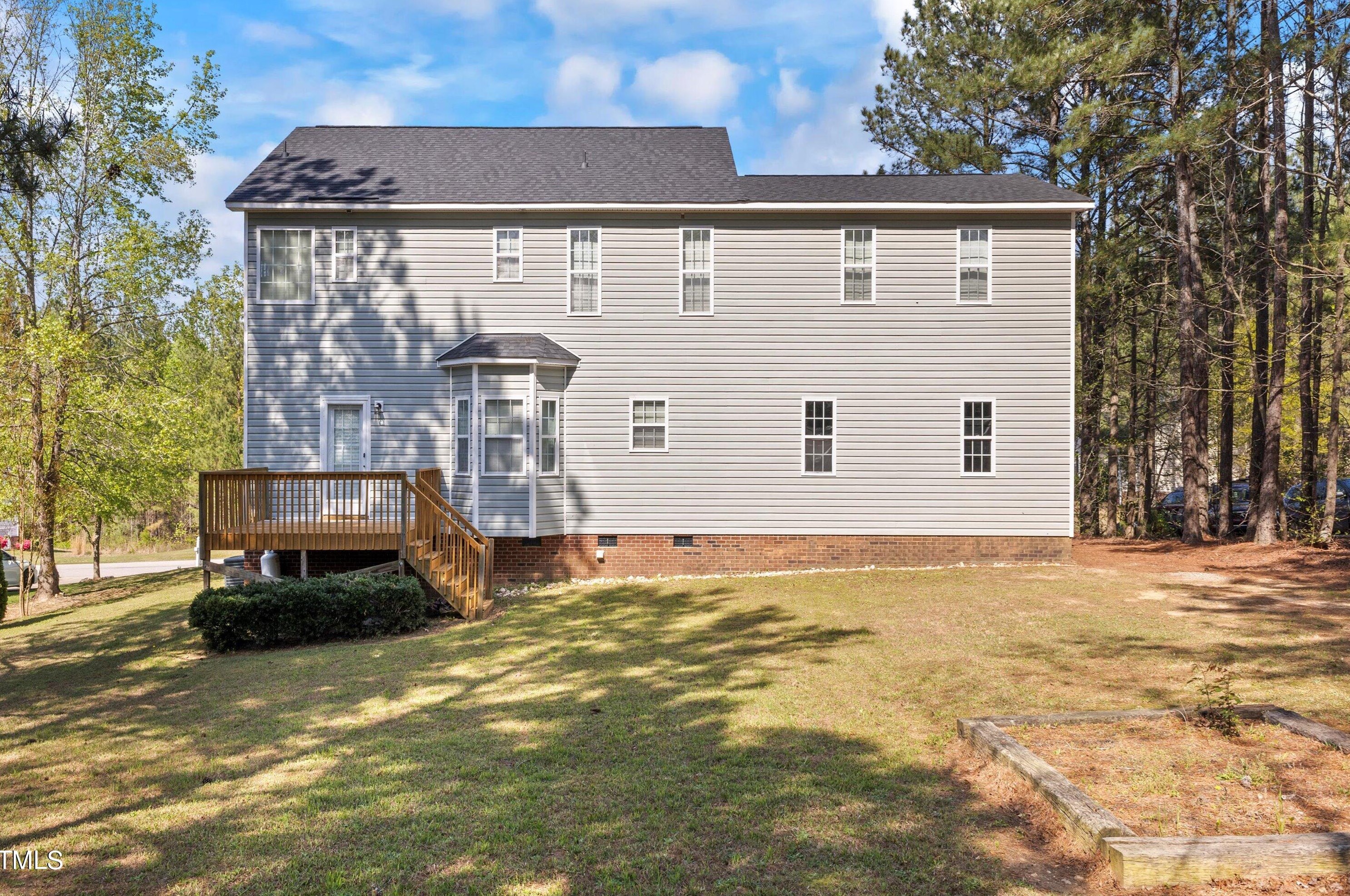 156 Meadow Loop Dr, Clayton NC 27527-9005 exterior