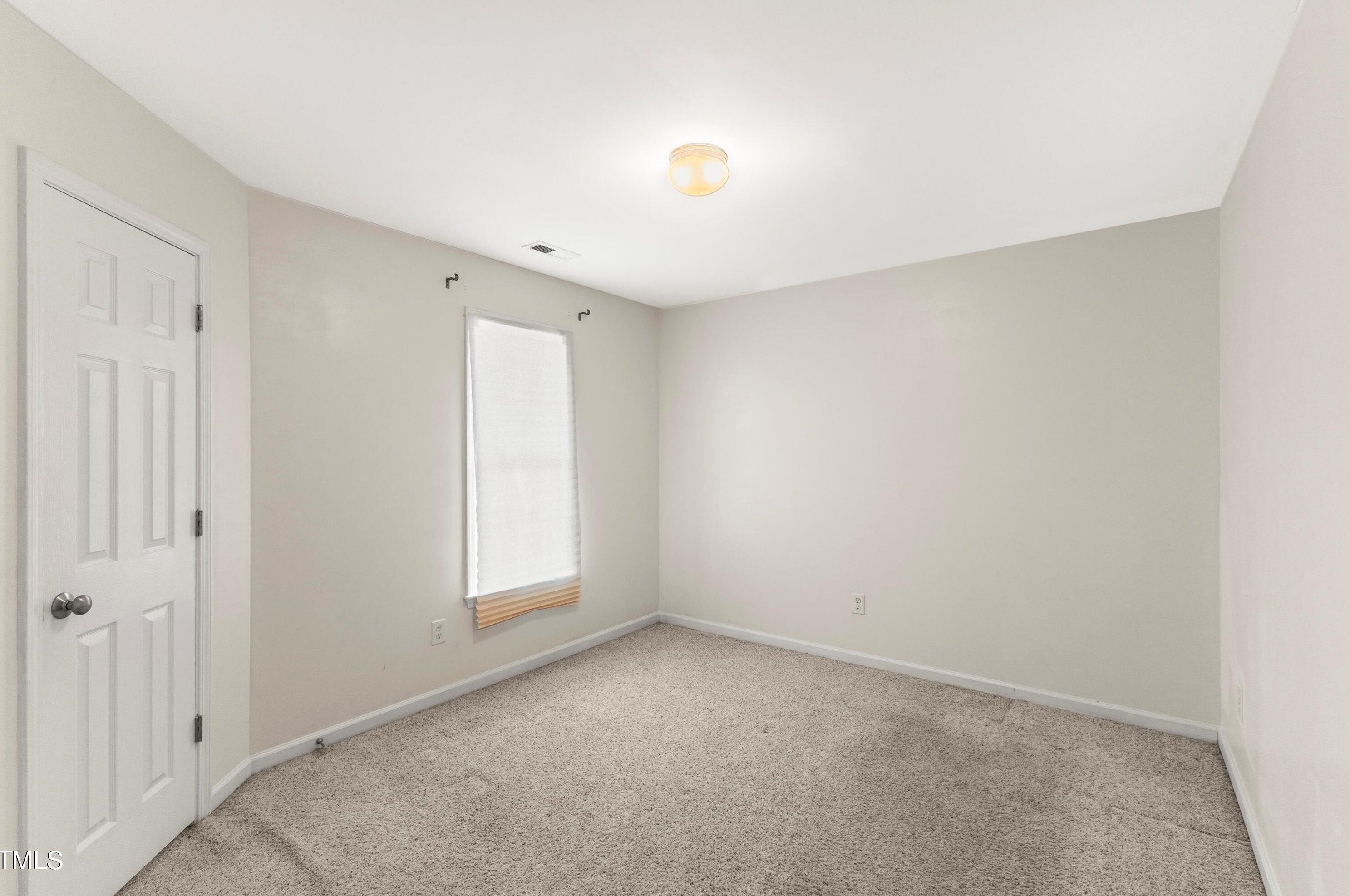 156 Meadow Loop Dr, Clayton NC 27527-9005 exterior