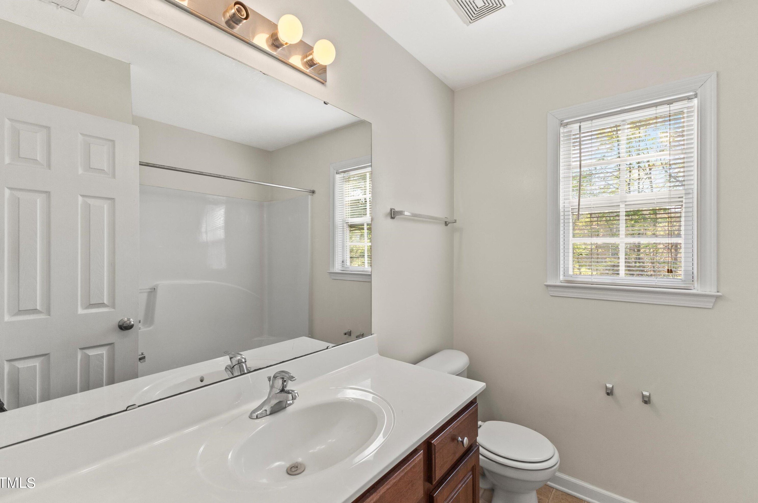 156 Meadow Loop Dr, Clayton NC 27527-9005 exterior