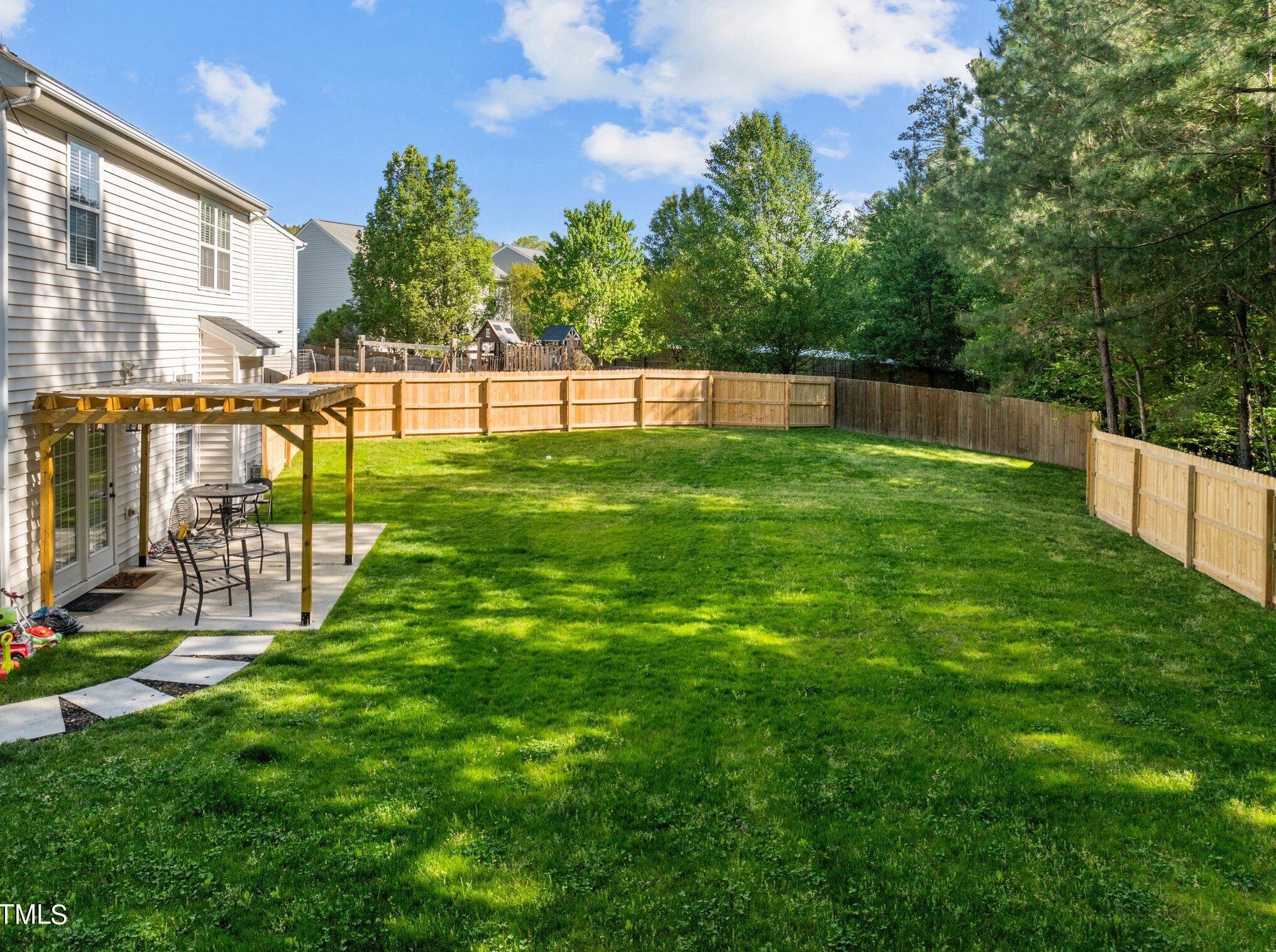 12304 Kendall Ridge Ct, Durham NC  27703-8540 exterior