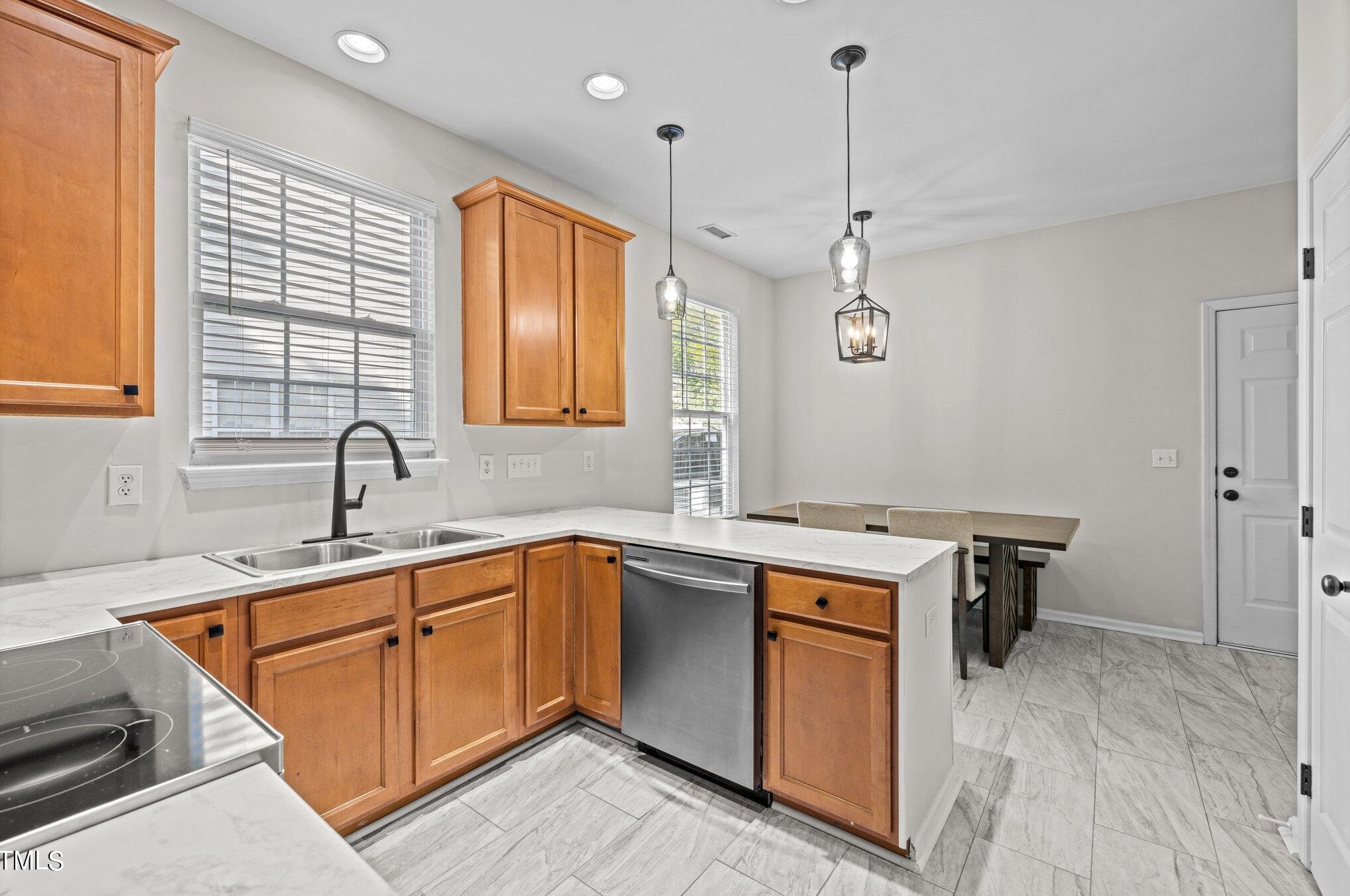 12304 Kendall Ridge Ct, Durham NC  27703-8540 exterior