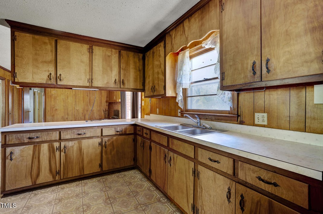 3506 Melrose Dr, Raleigh NC  27604-3812 exterior