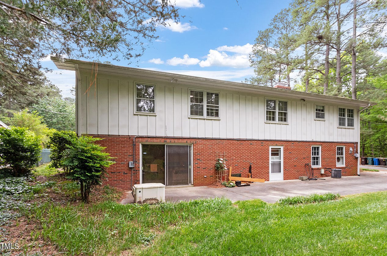 2220 Elmwood Ave, Durham NC 27707-1007 exterior