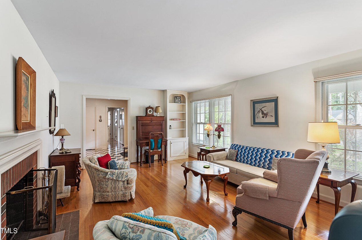 2220 Elmwood Ave, Durham NC 27707-1007 exterior