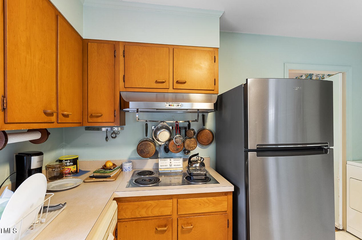 2220 Elmwood Ave, Durham NC 27707-1007 exterior