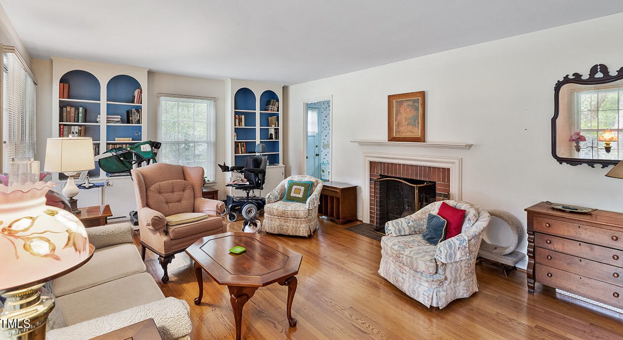 2220 Elmwood Ave, Durham NC 27707-1007 exterior