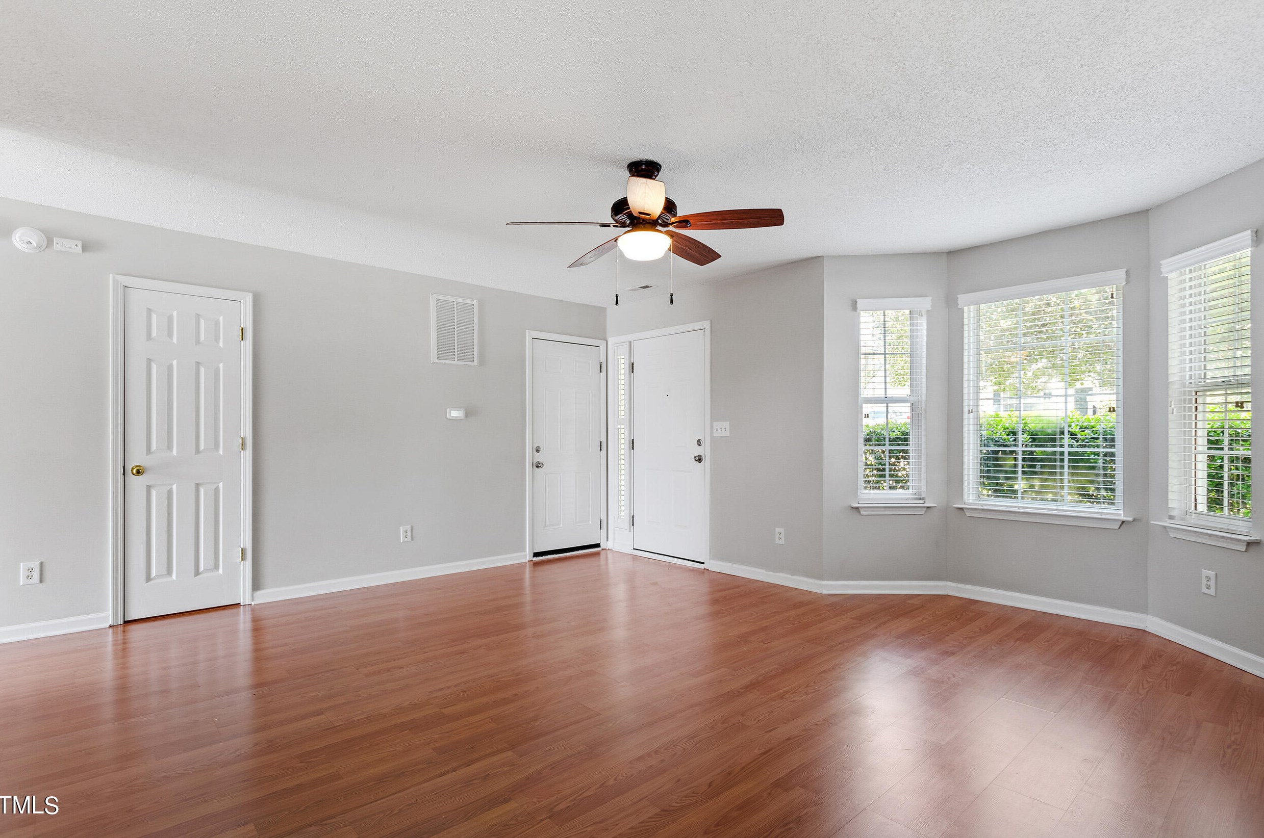 1 Kimbrough Ct, Durham NC 27703-2919 exterior