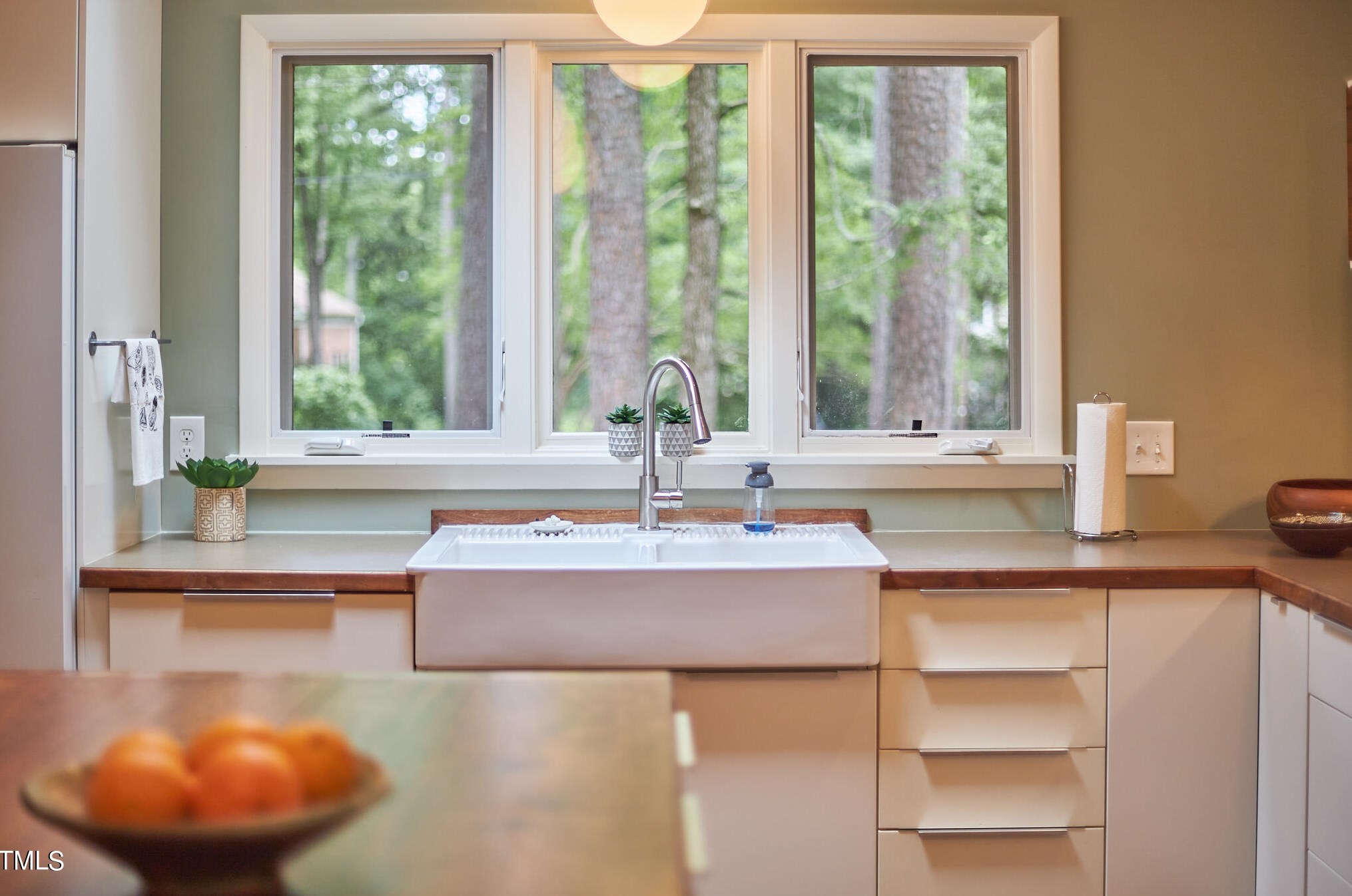 2728 Sevier St, Durham NC 27705-5744 exterior