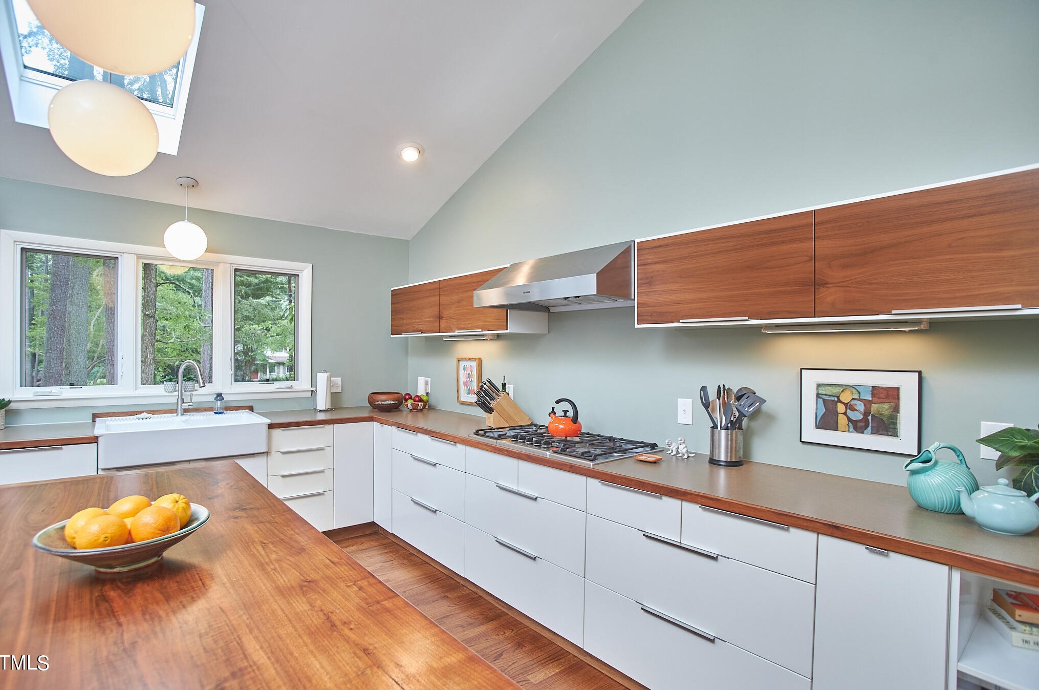 2728 Sevier St, Durham NC 27705-5744 exterior