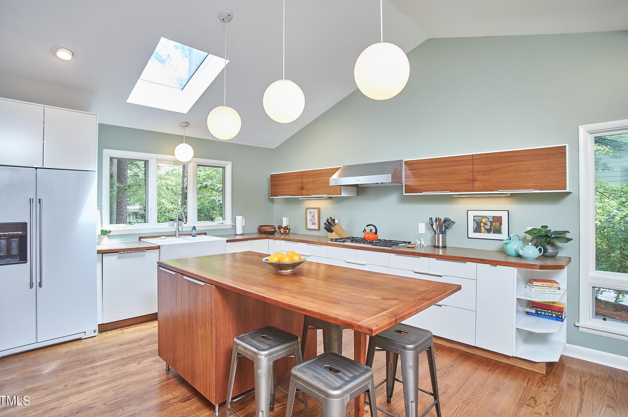 2728 Sevier St, Durham NC 27705-5744 exterior