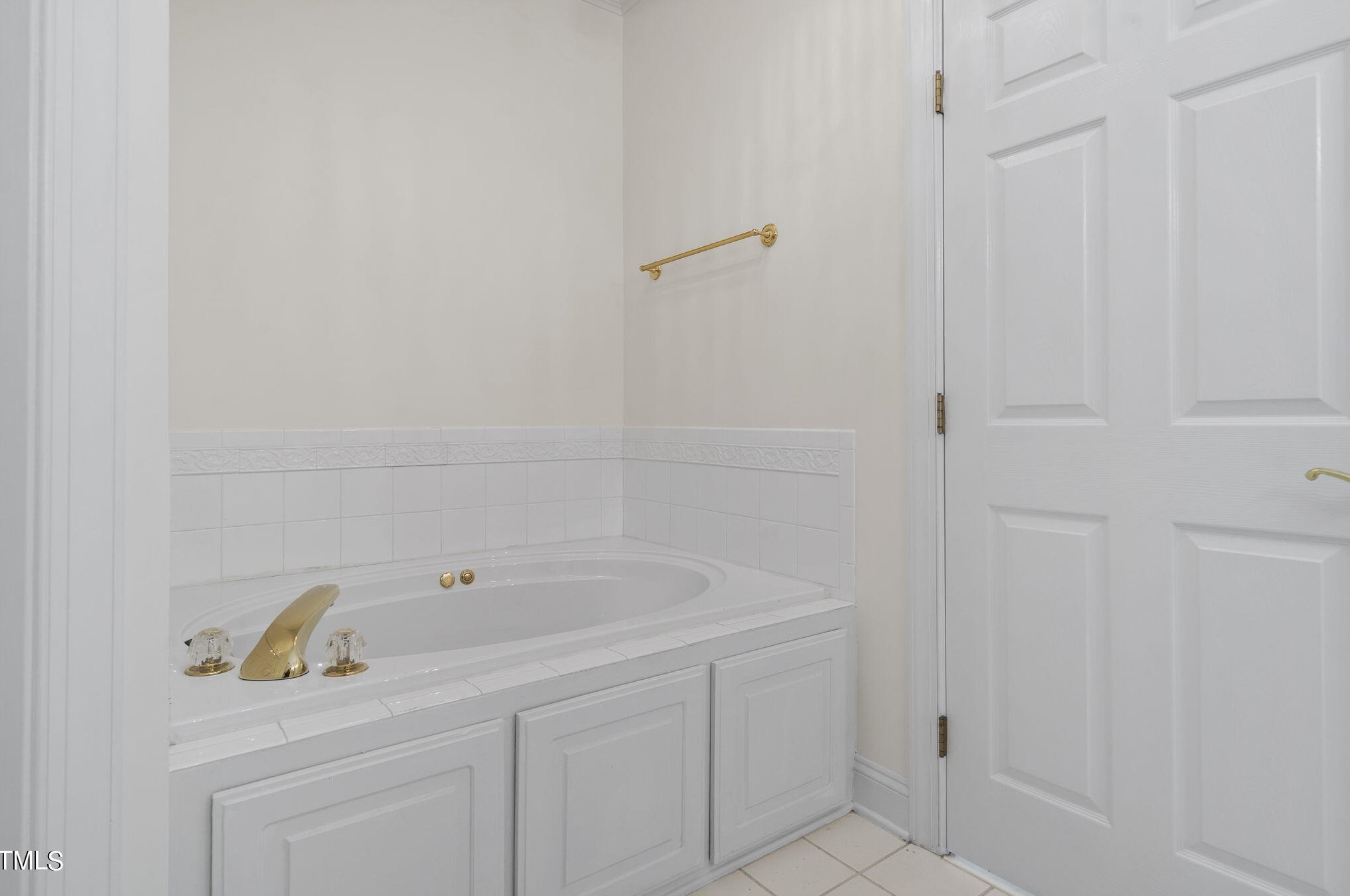 1031 Kelton Cottage Way, Cary NC  27560-7031 exterior