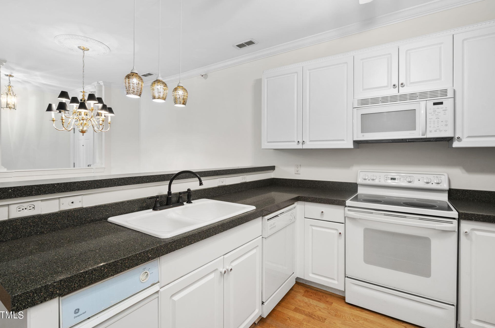 1031 Kelton Cottage Way, Cary NC  27560-7031 exterior