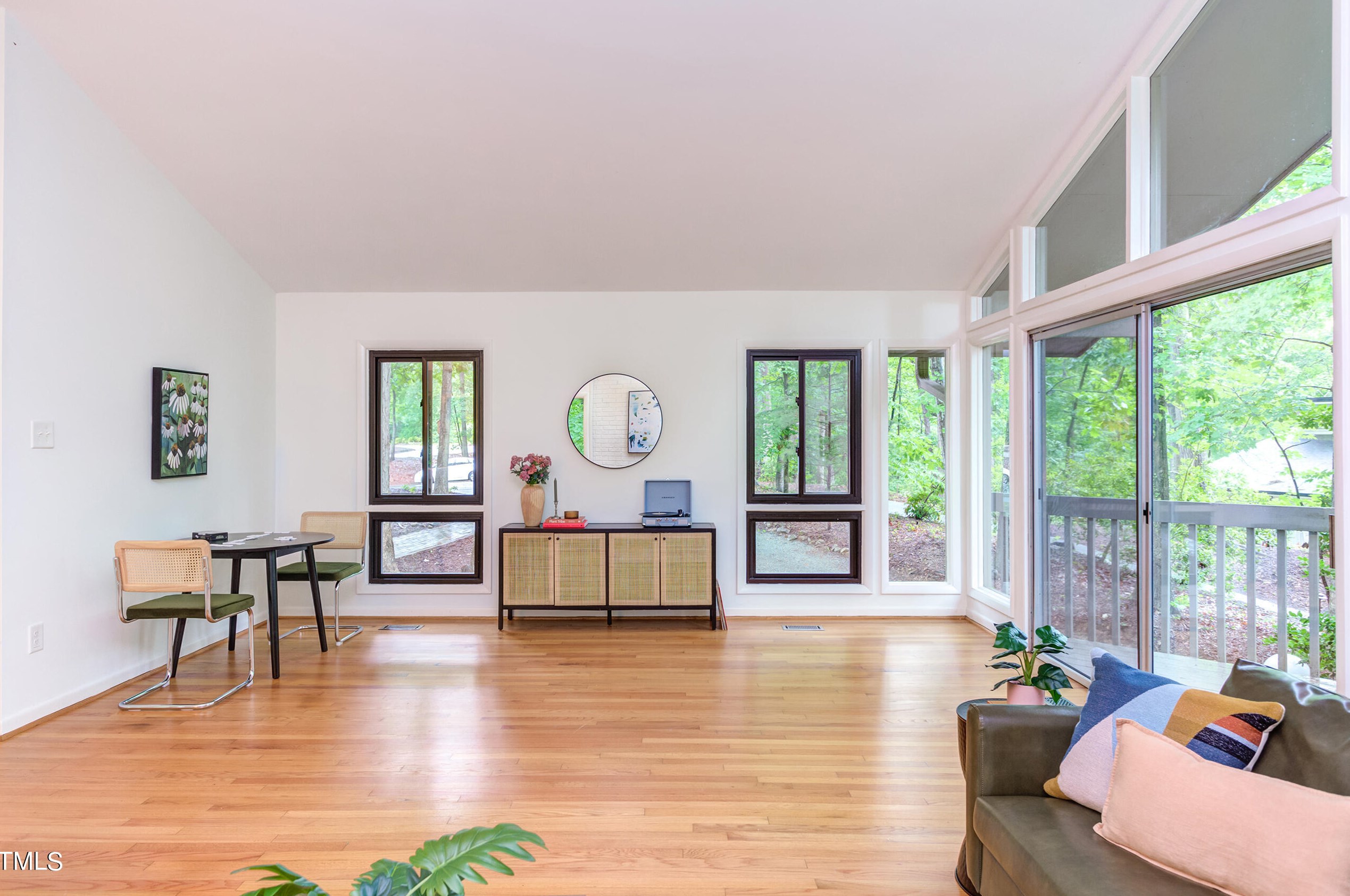 616 Beechtree Ct, Chapel Hill NC 27514-6702 exterior